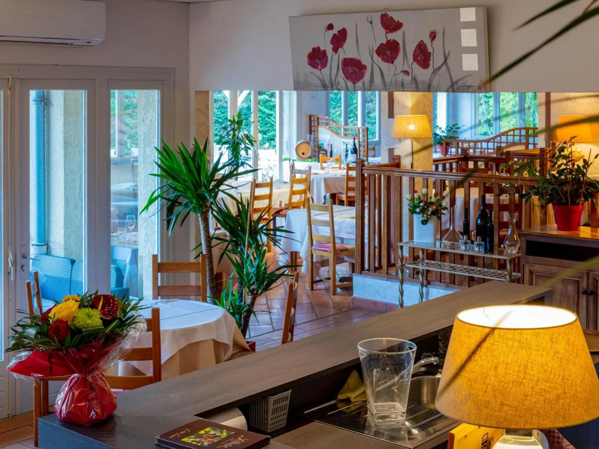 Restaurant/places to eat in Logis Hotel Noemys Morgon