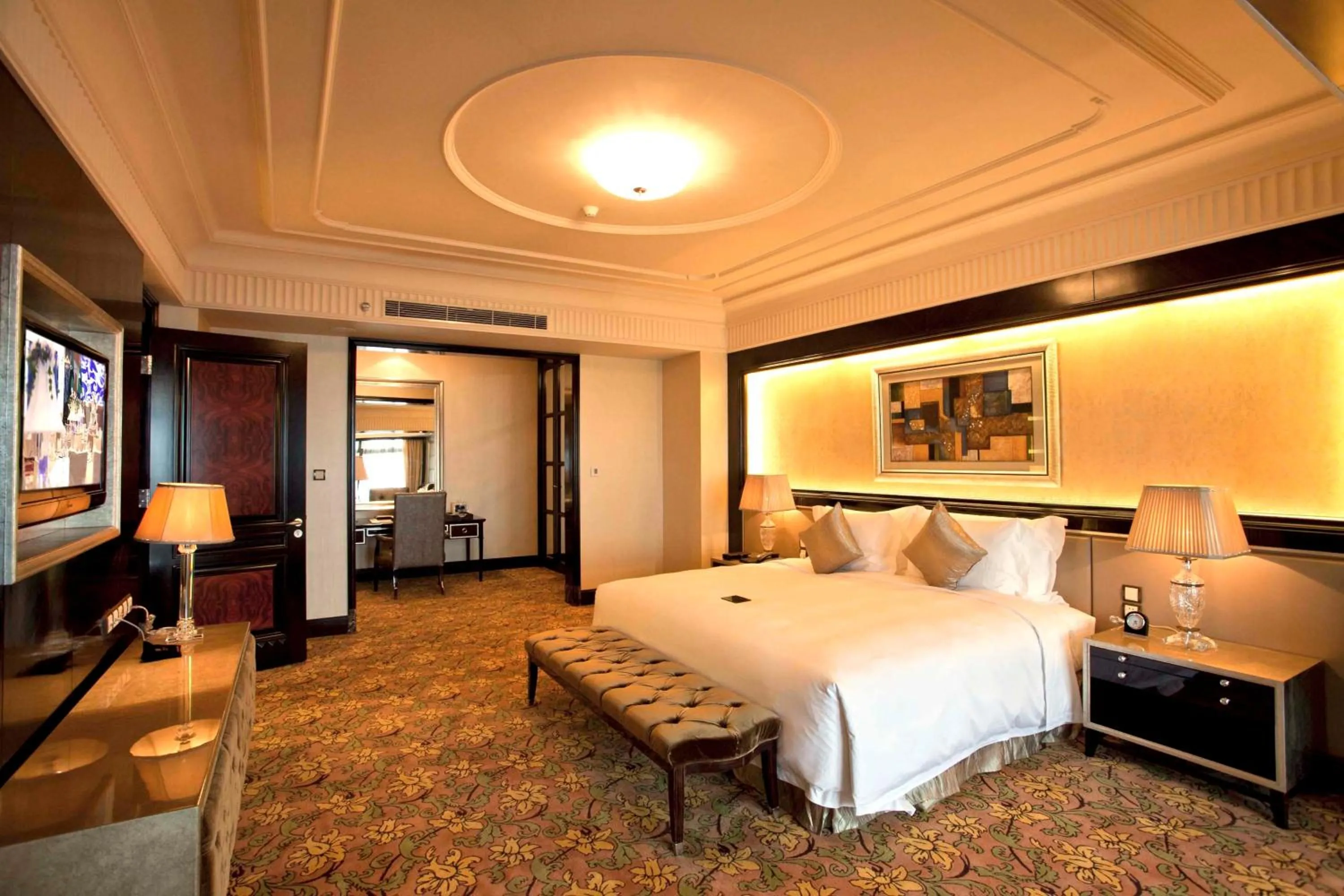 Bedroom, Bed in Chateau Star River Pudong Shanghai