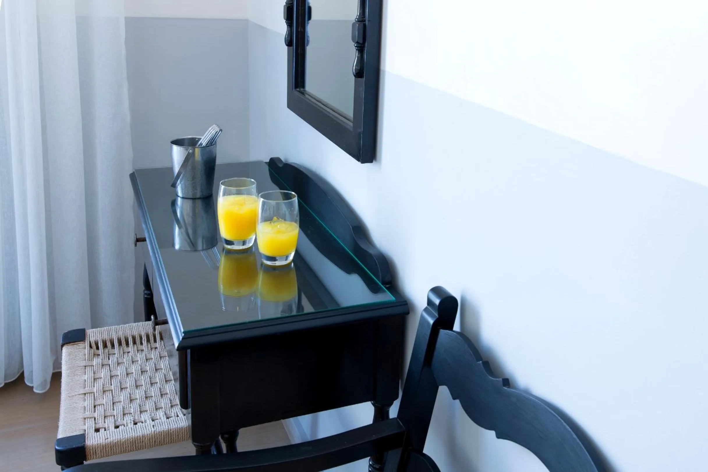 Non alcoholic drinks in Kamari Beach Hotel