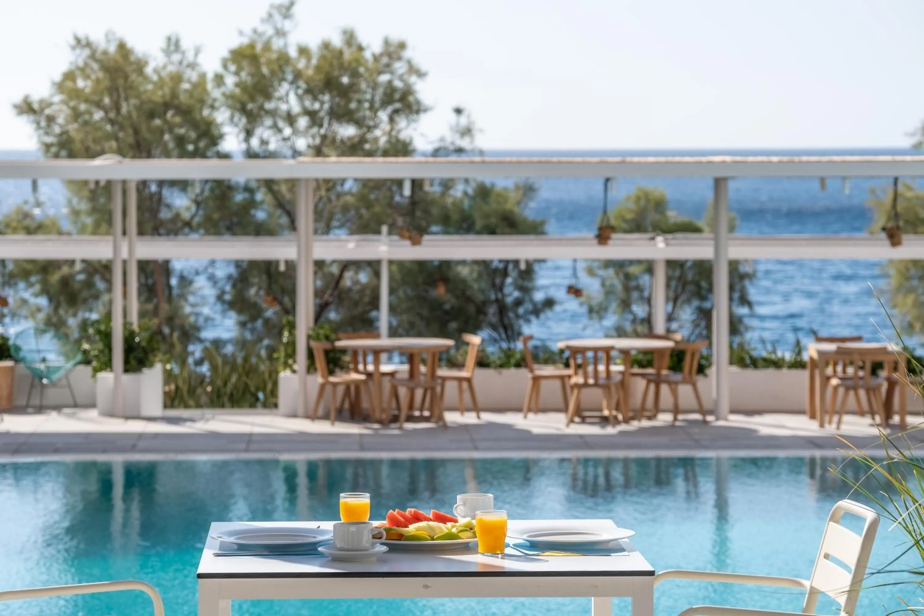 Day in Kamari Beach Hotel