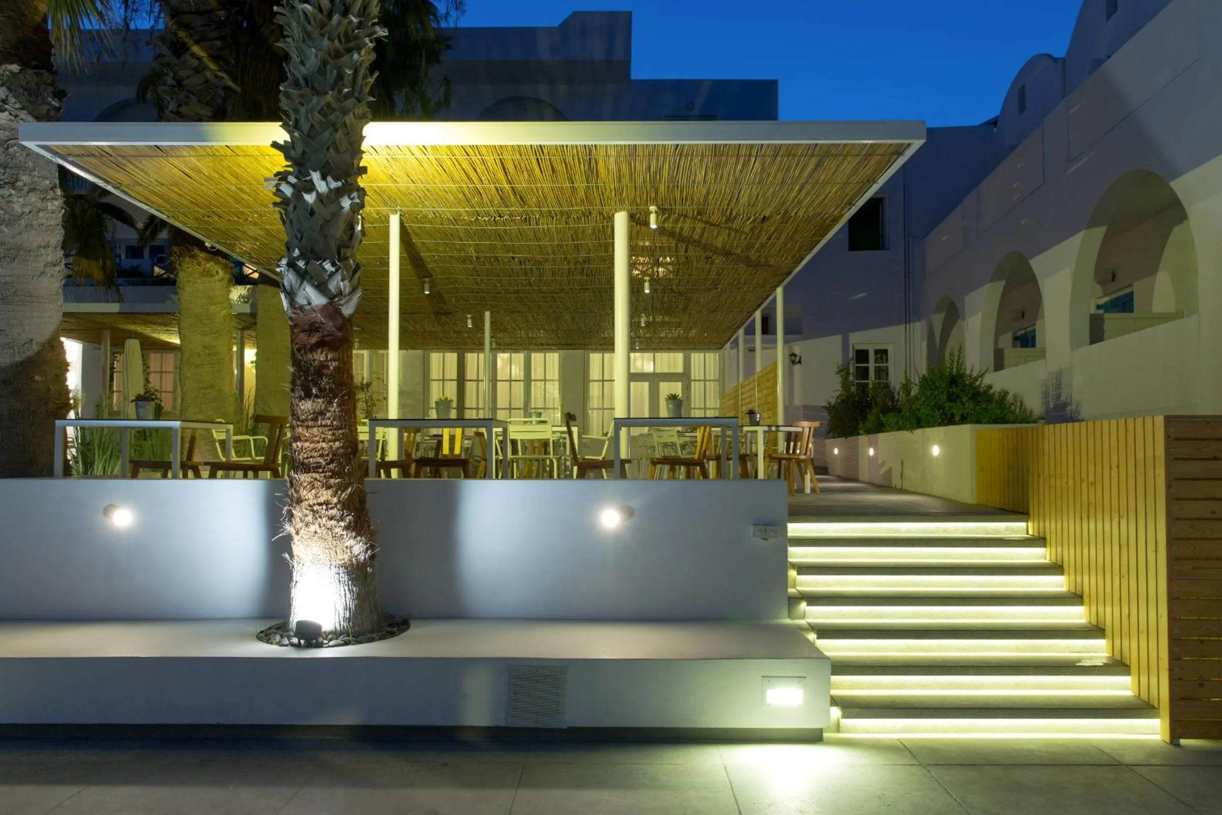 Restaurant/places to eat in Kamari Beach Hotel