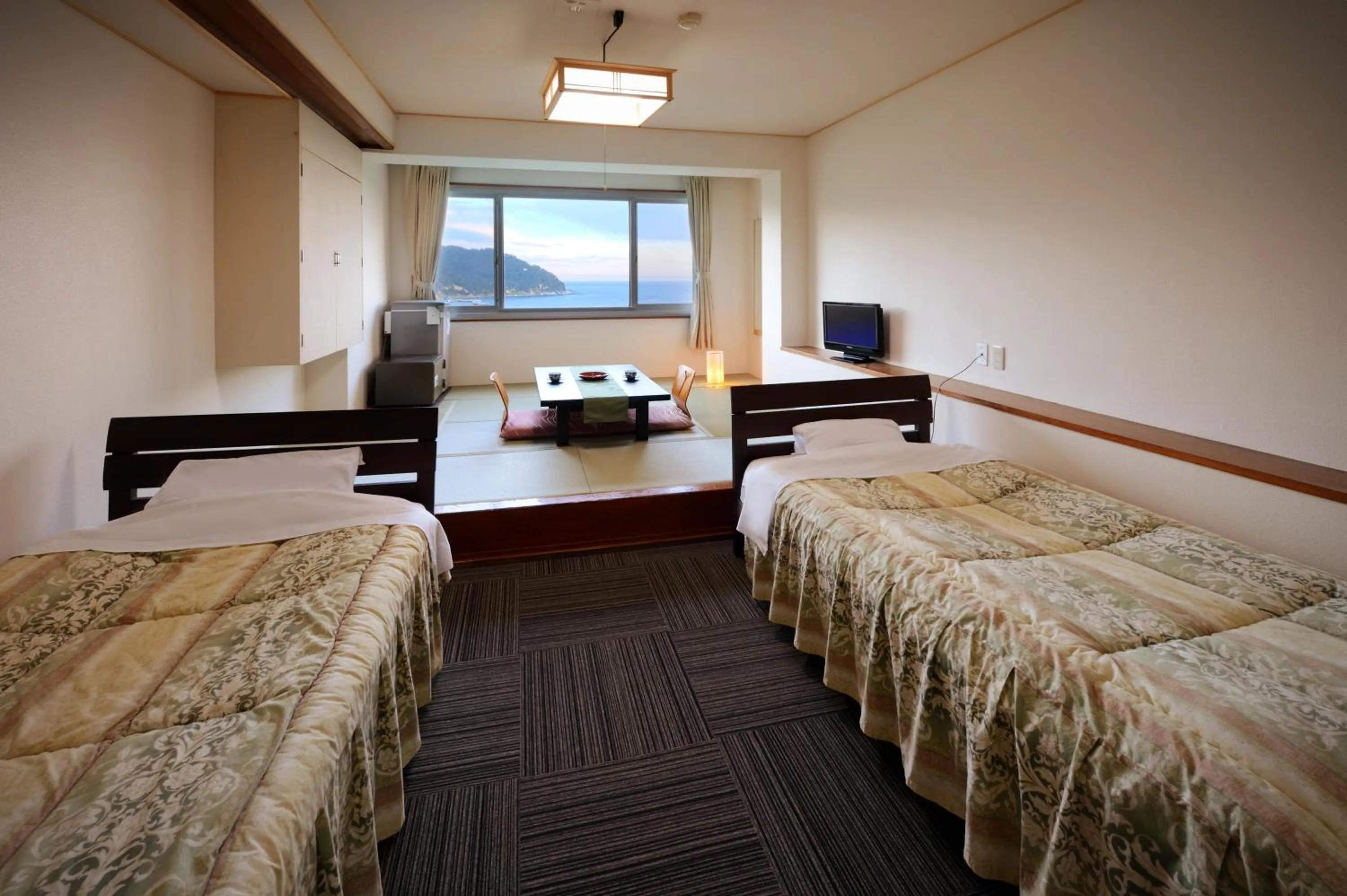 Photo of the whole room, Bed in Simamegurinoyado Sakai