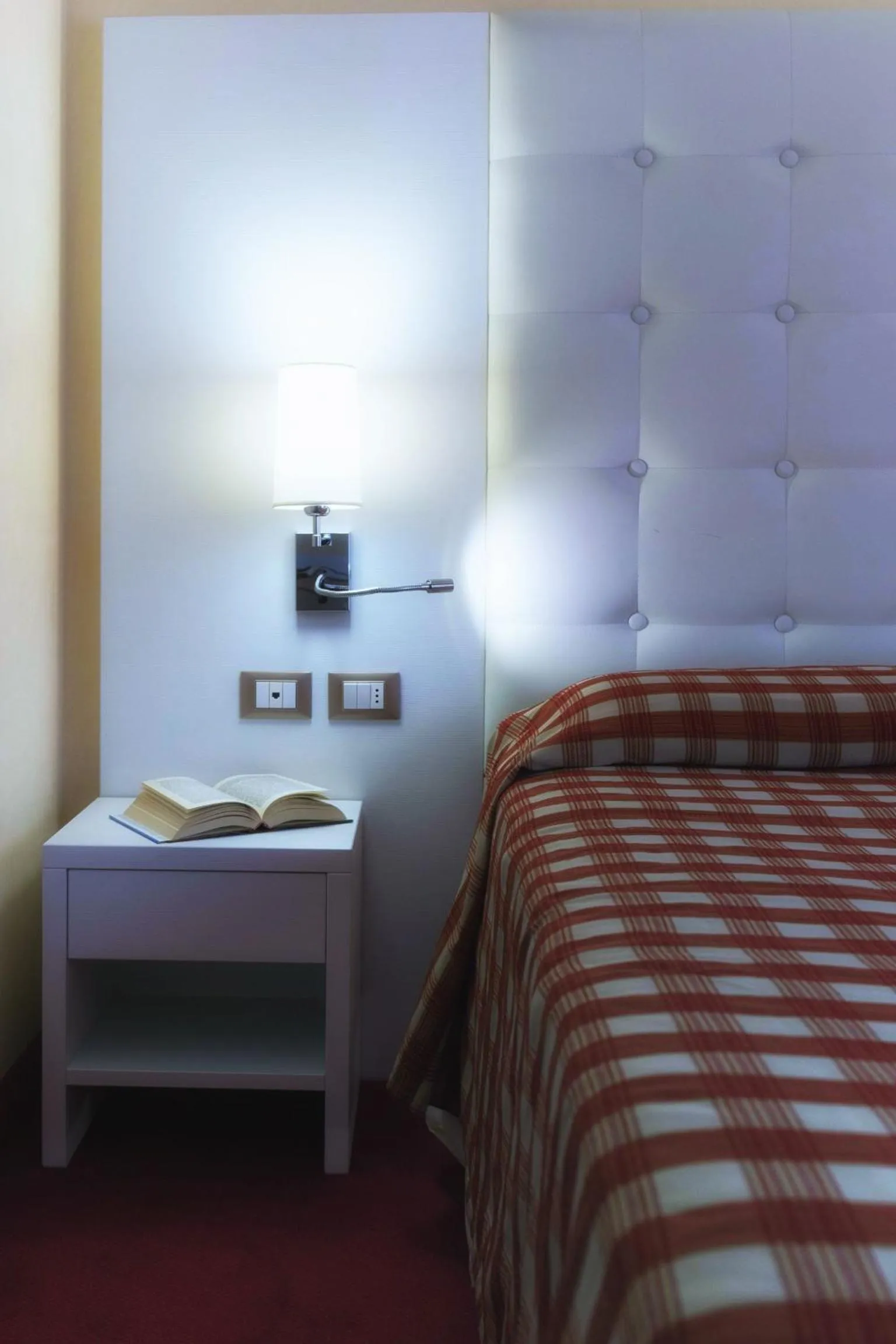 Decorative detail, Bed in Hotel Arizona