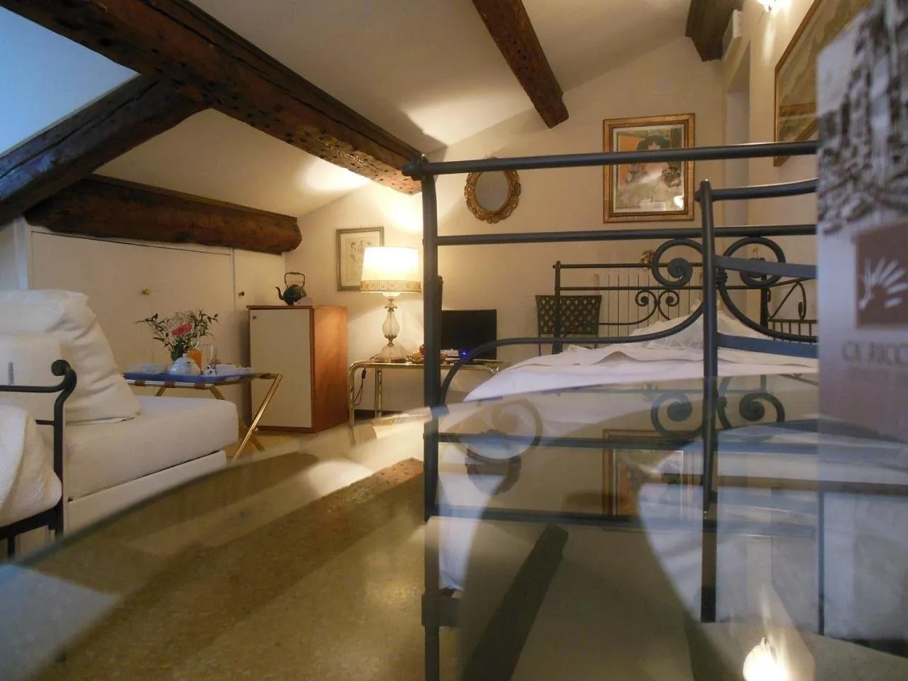 Photo of the whole room in Ca' Riccio