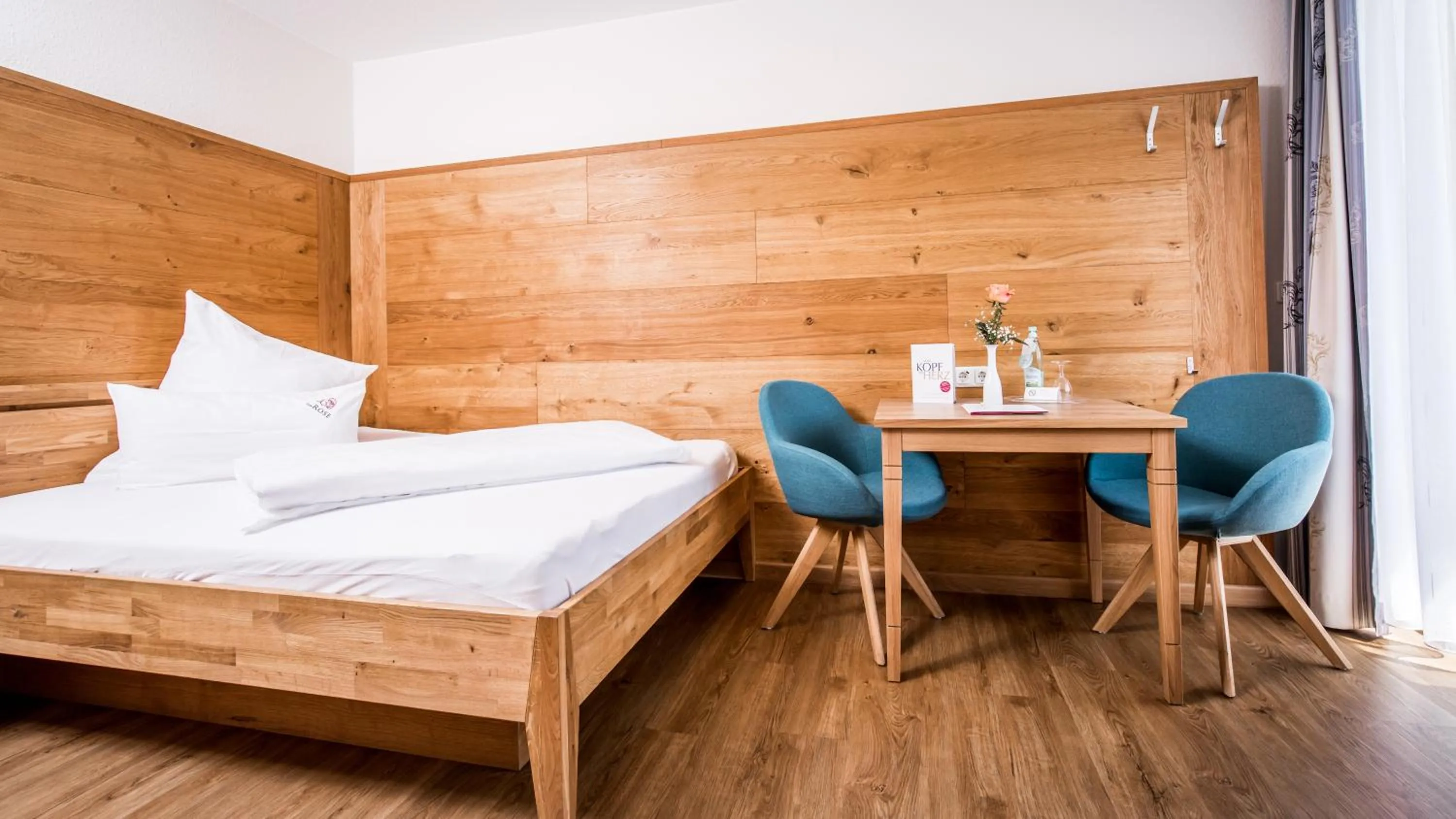 Photo of the whole room, Bed in Hotel zur Rose