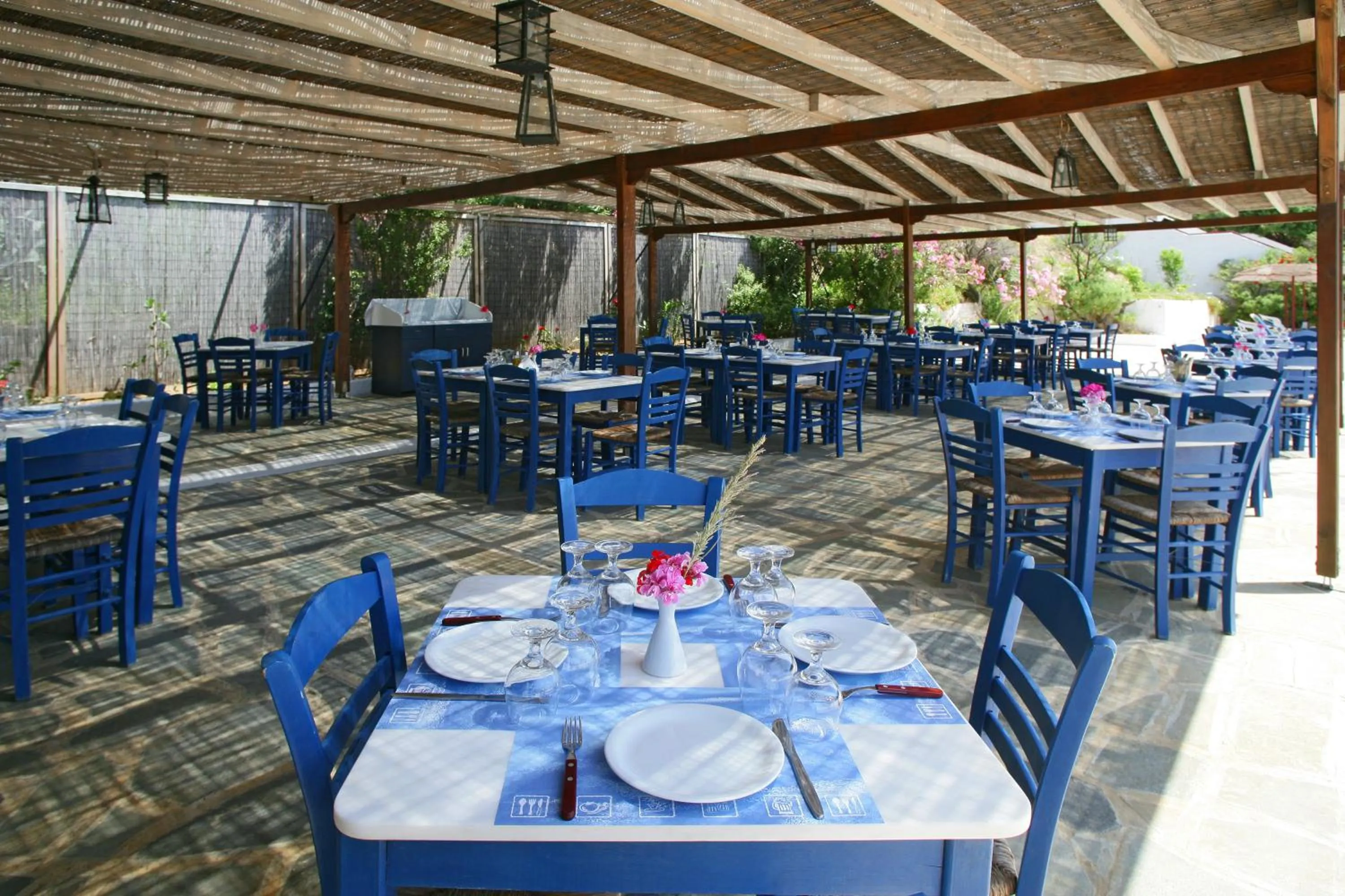 Restaurant/places to eat in Andros Holiday Hotel