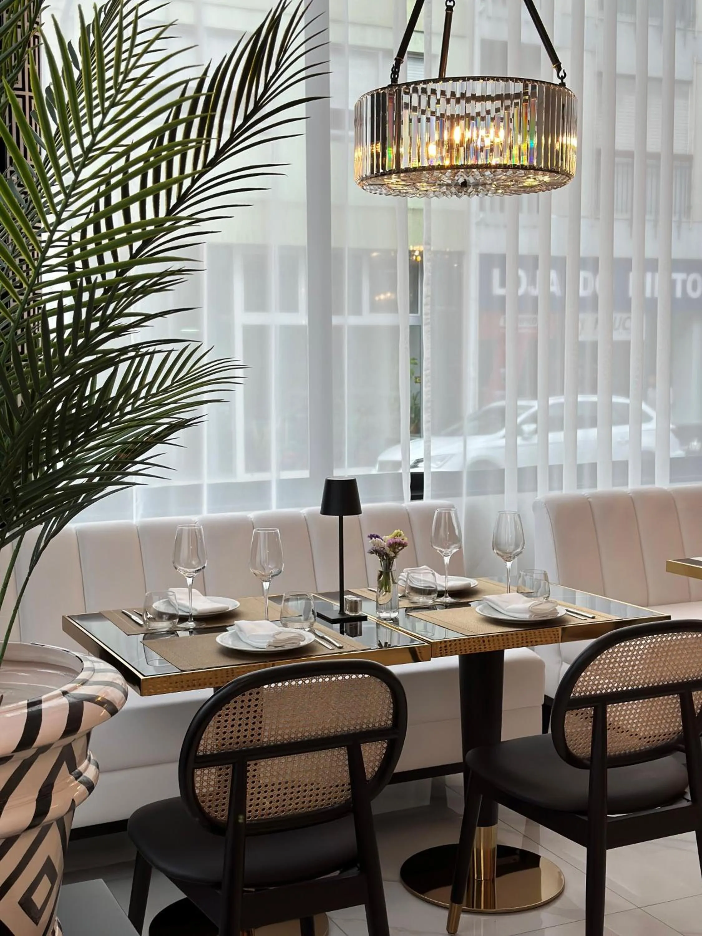 Restaurant/places to eat in Hotel Cristal Porto