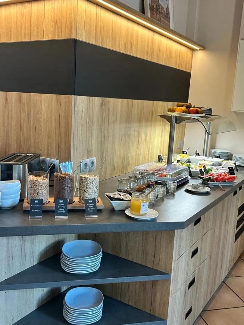 Buffet breakfast in Das Copnic Berlin