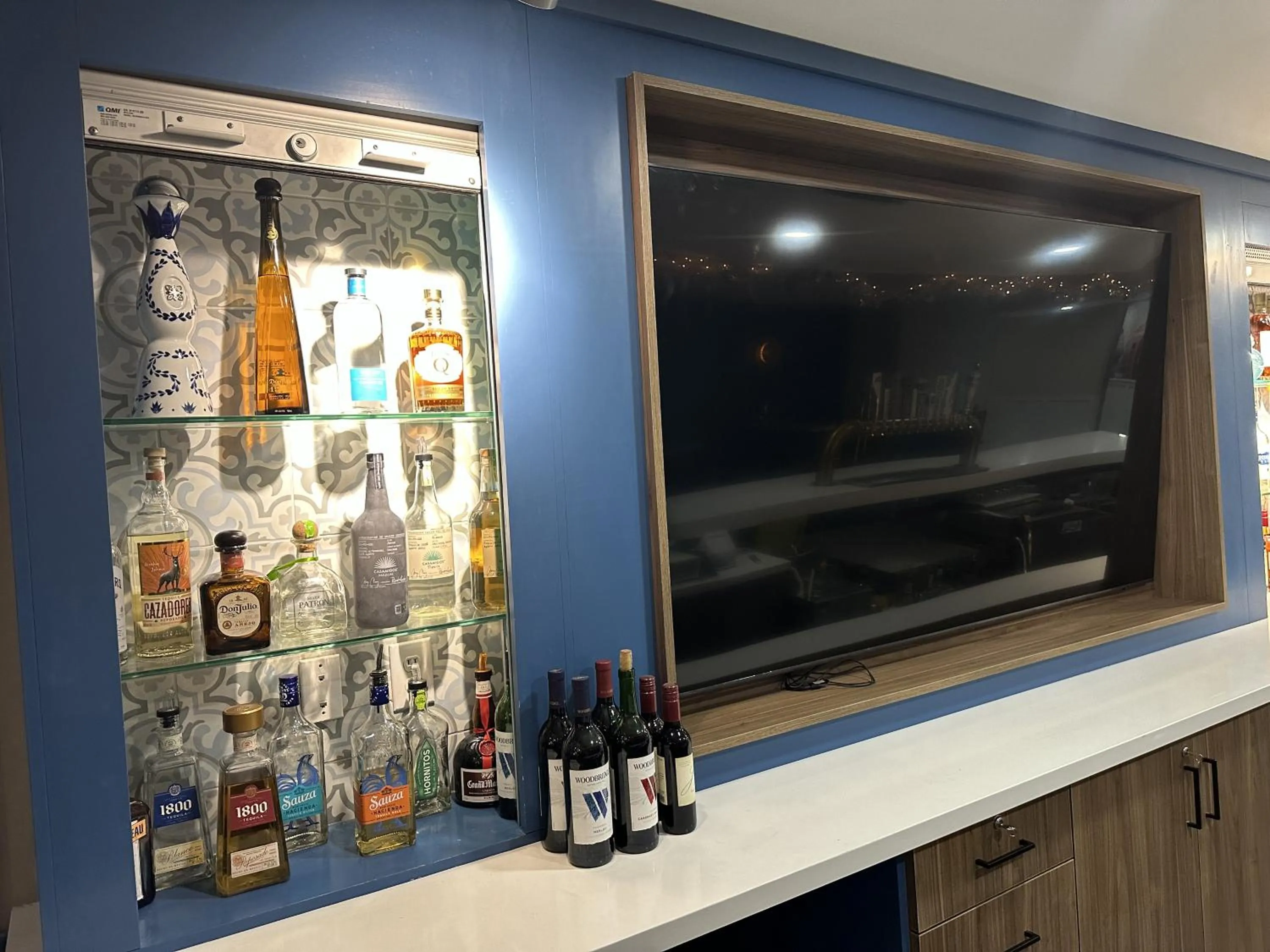 Lounge or bar in Quality Inn & Suites Lake Havasu City
