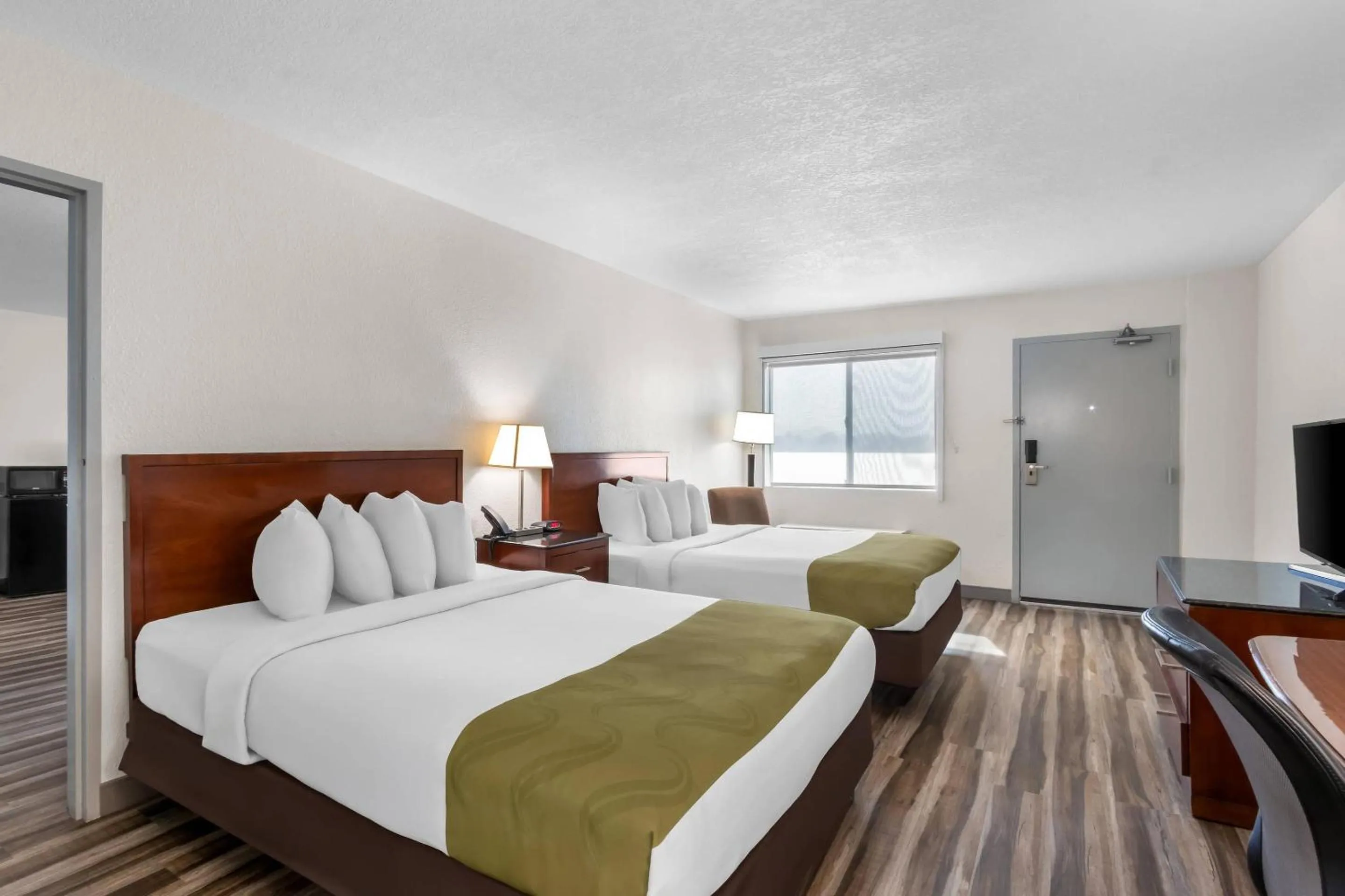 Bedroom, Bed in Quality Inn & Suites Lake Havasu City
