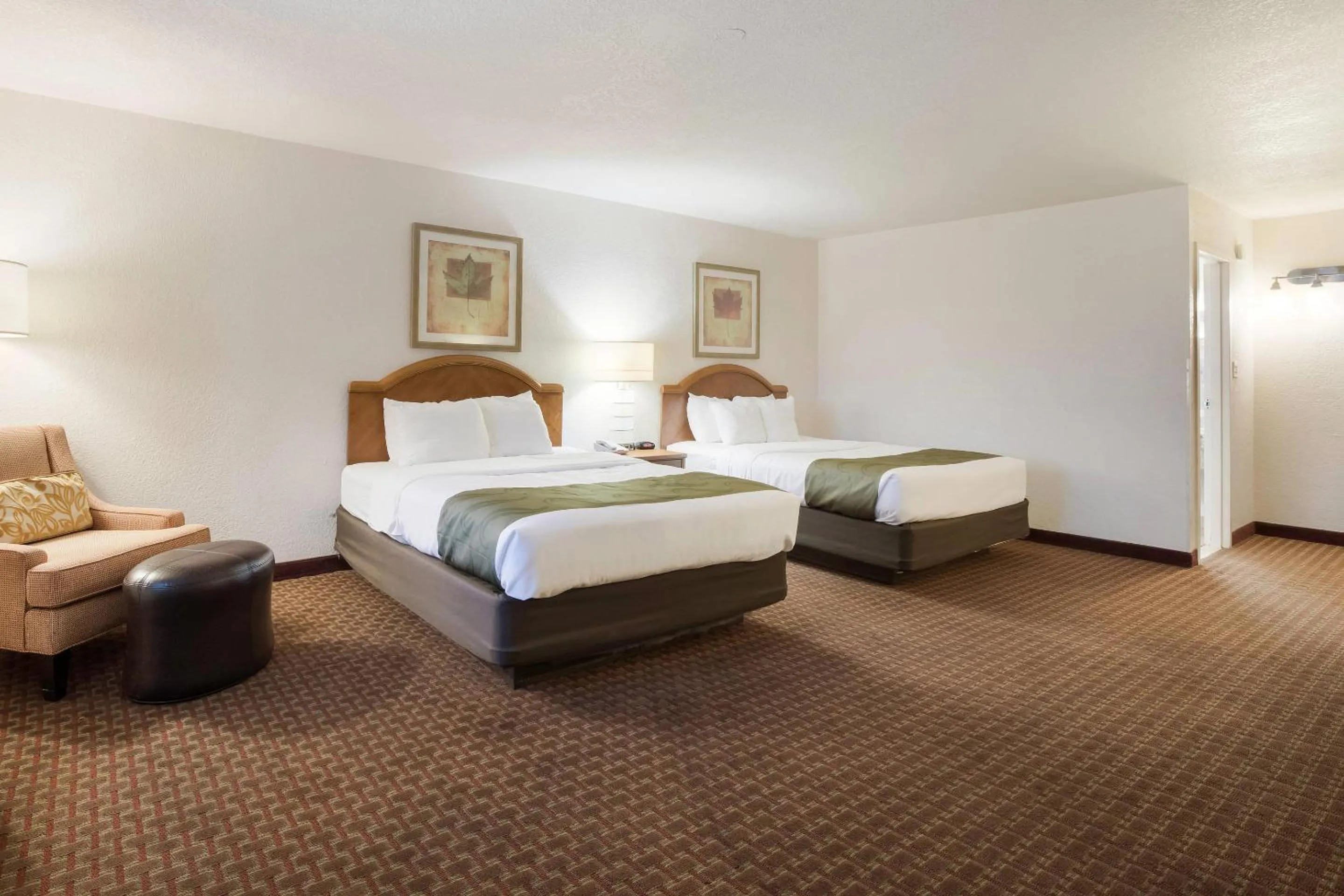 Bedroom, Bed in Quality Inn & Suites Lake Havasu City