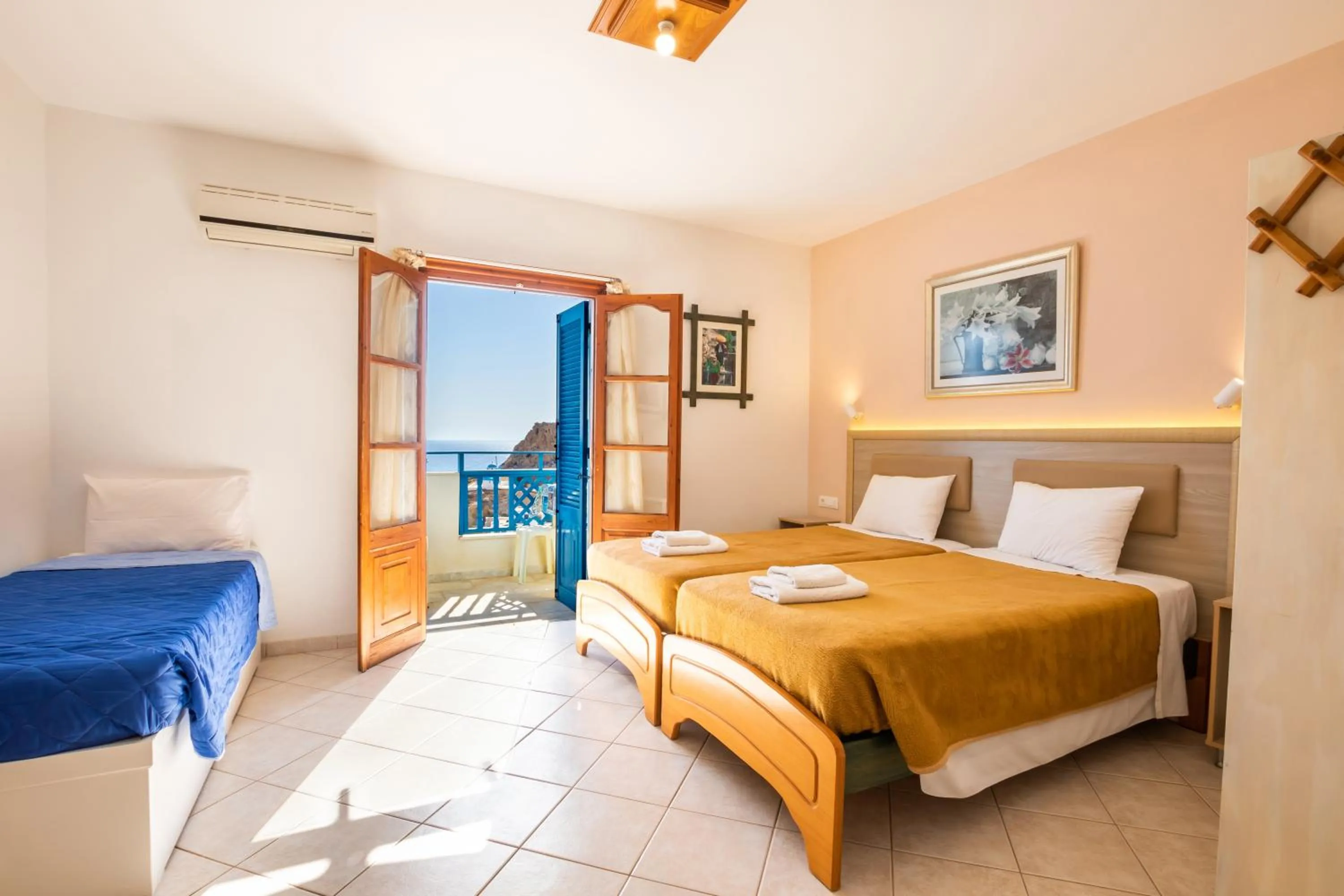 Bed in Arhontiko Hotel