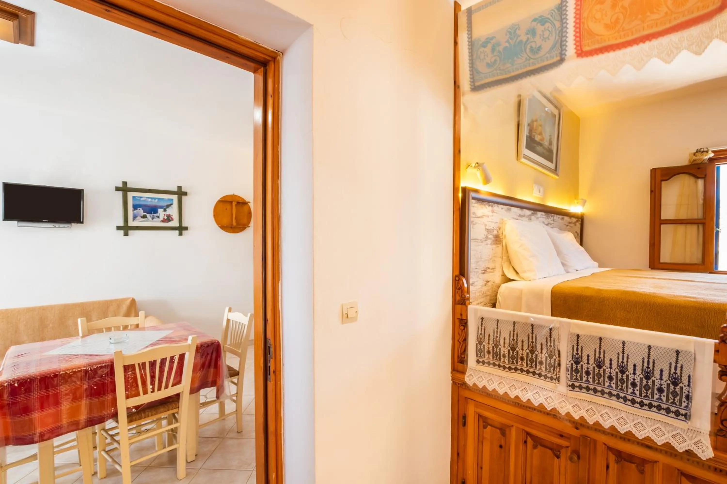 Bed in Arhontiko Hotel