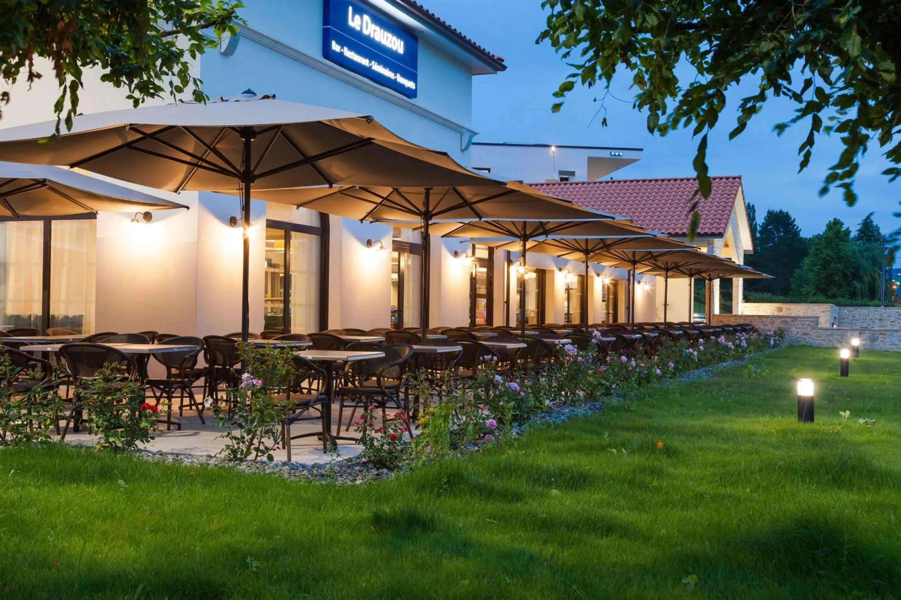 Property building in Brit Hotel Privilège Figeac