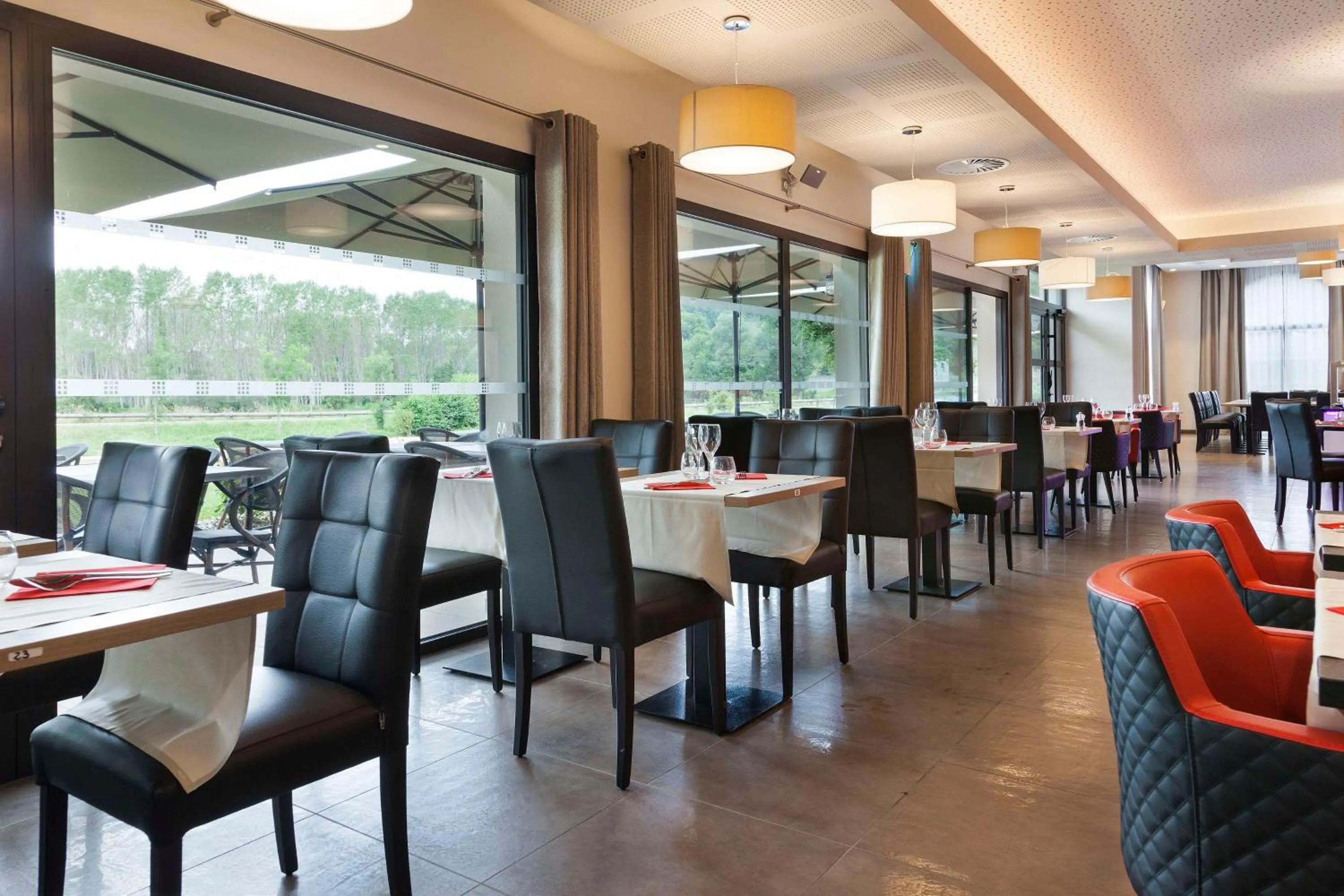 Restaurant/places to eat in Brit Hotel Privilège Figeac