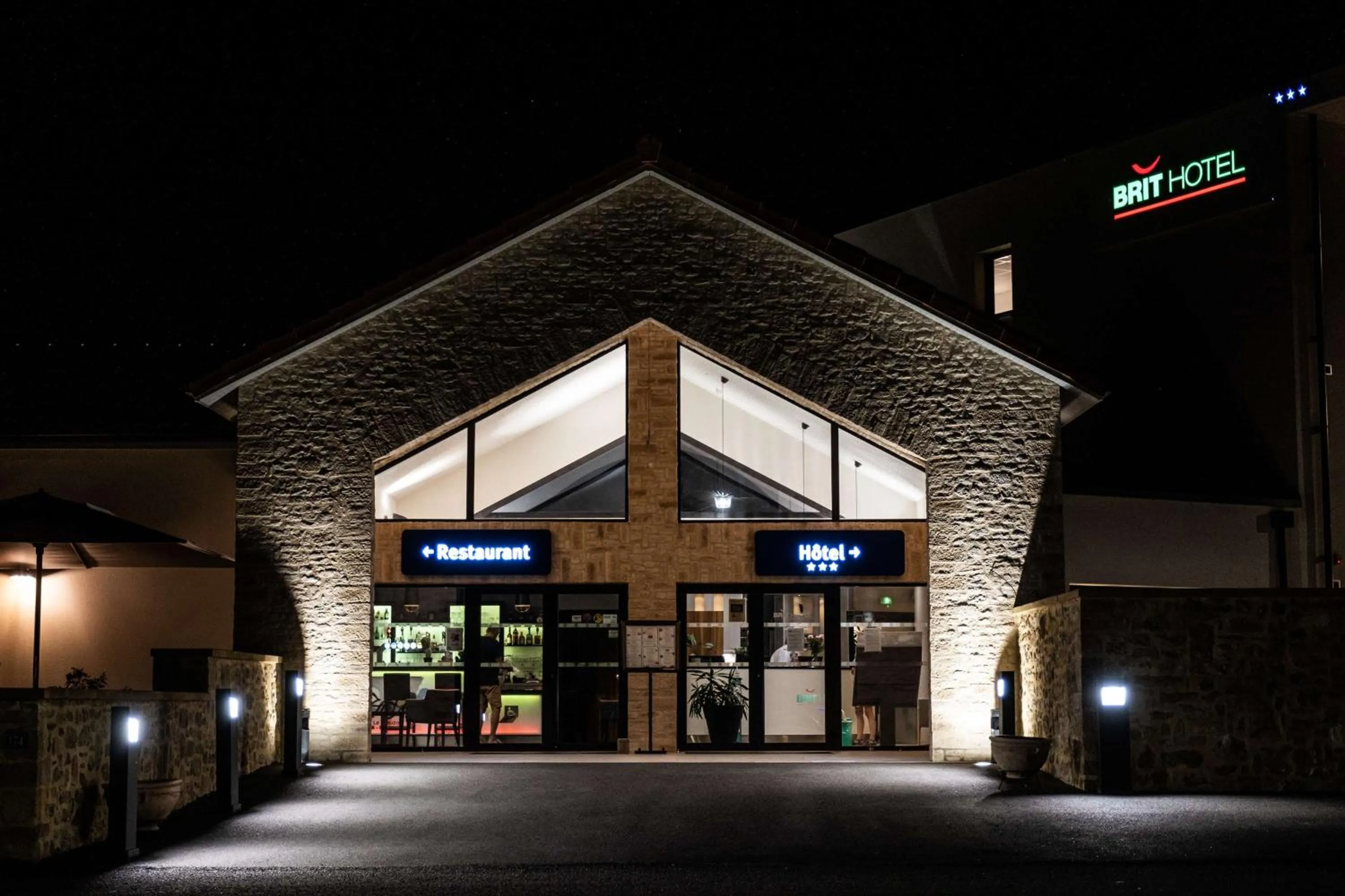 Property building in Brit Hotel Privilège Figeac
