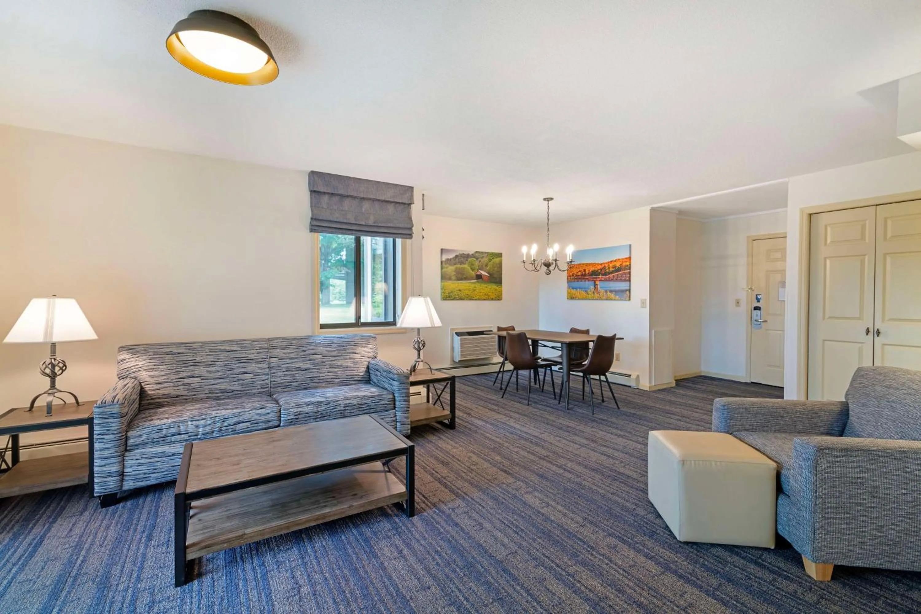 Bedroom in Best Western Inn & Suites Rutland-Killington