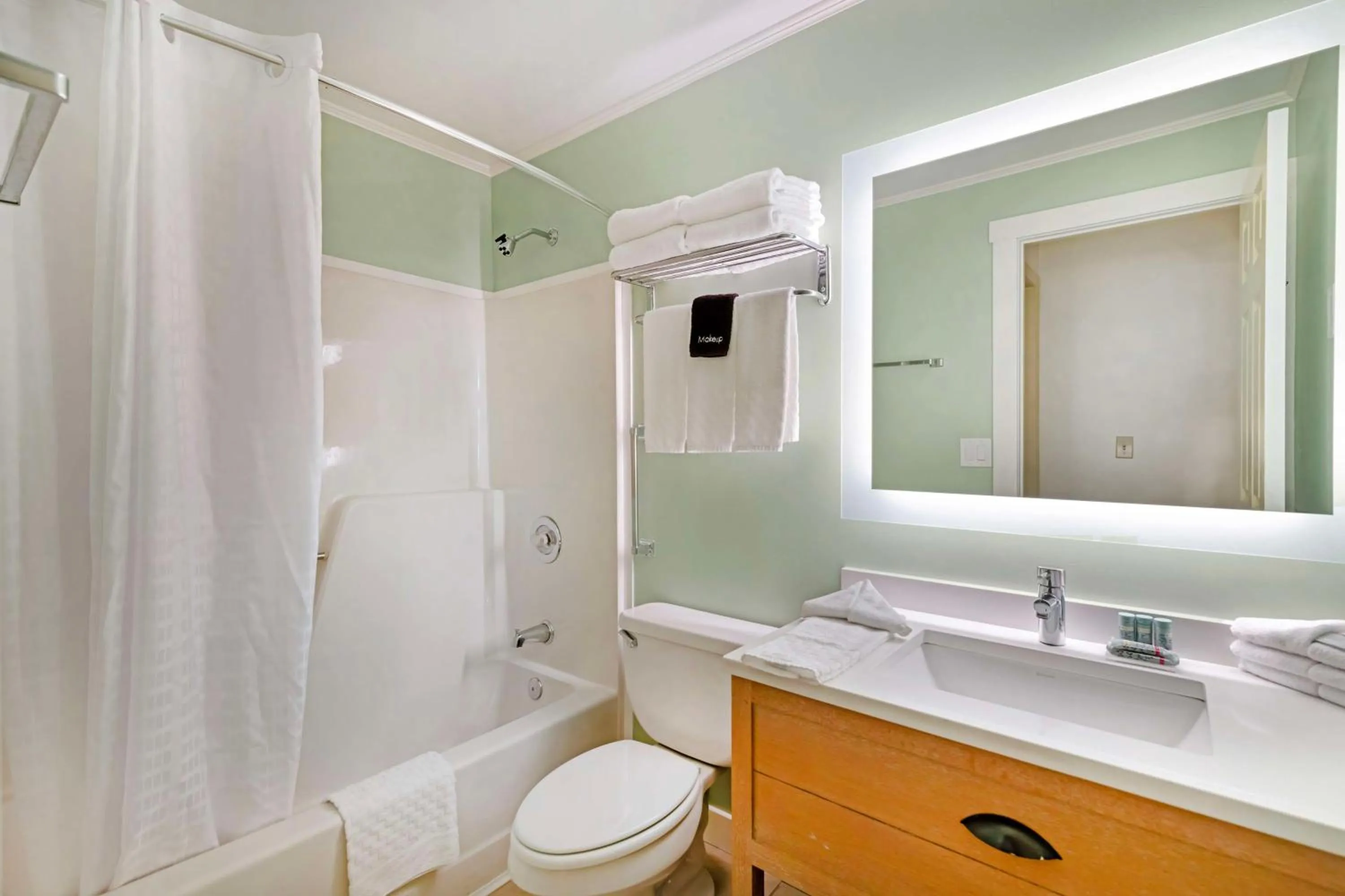 Bathroom in Best Western Inn & Suites Rutland-Killington