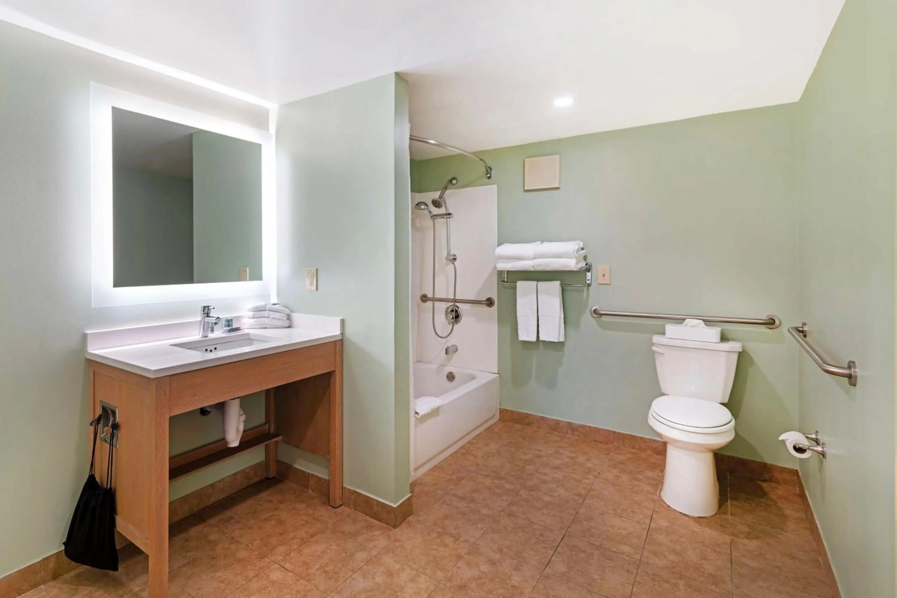 Bathroom in Best Western Inn & Suites Rutland-Killington