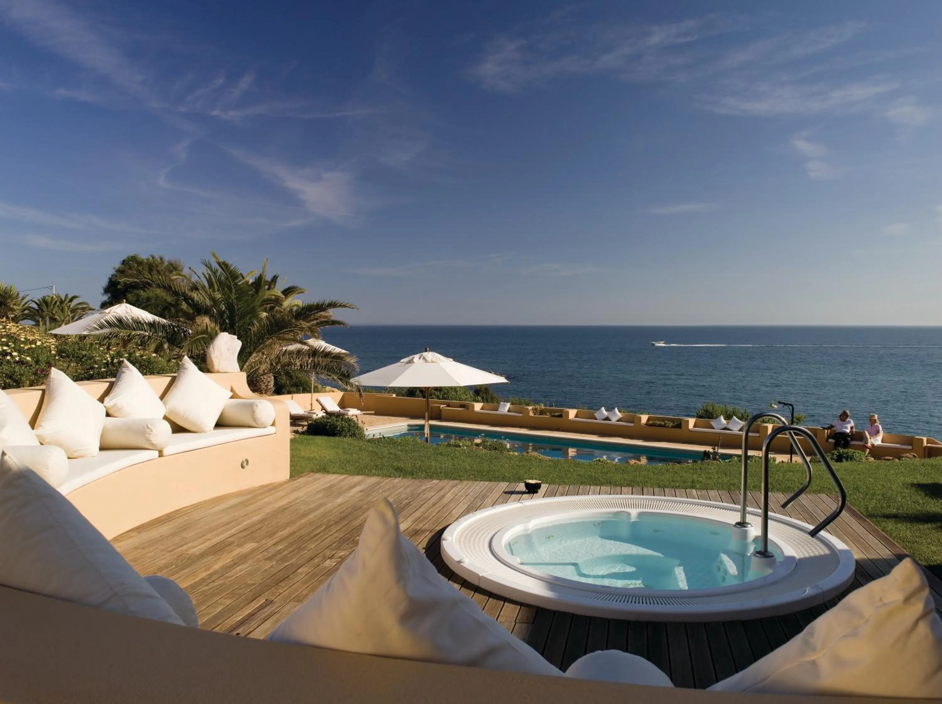 Hot Tub in Vila Joya