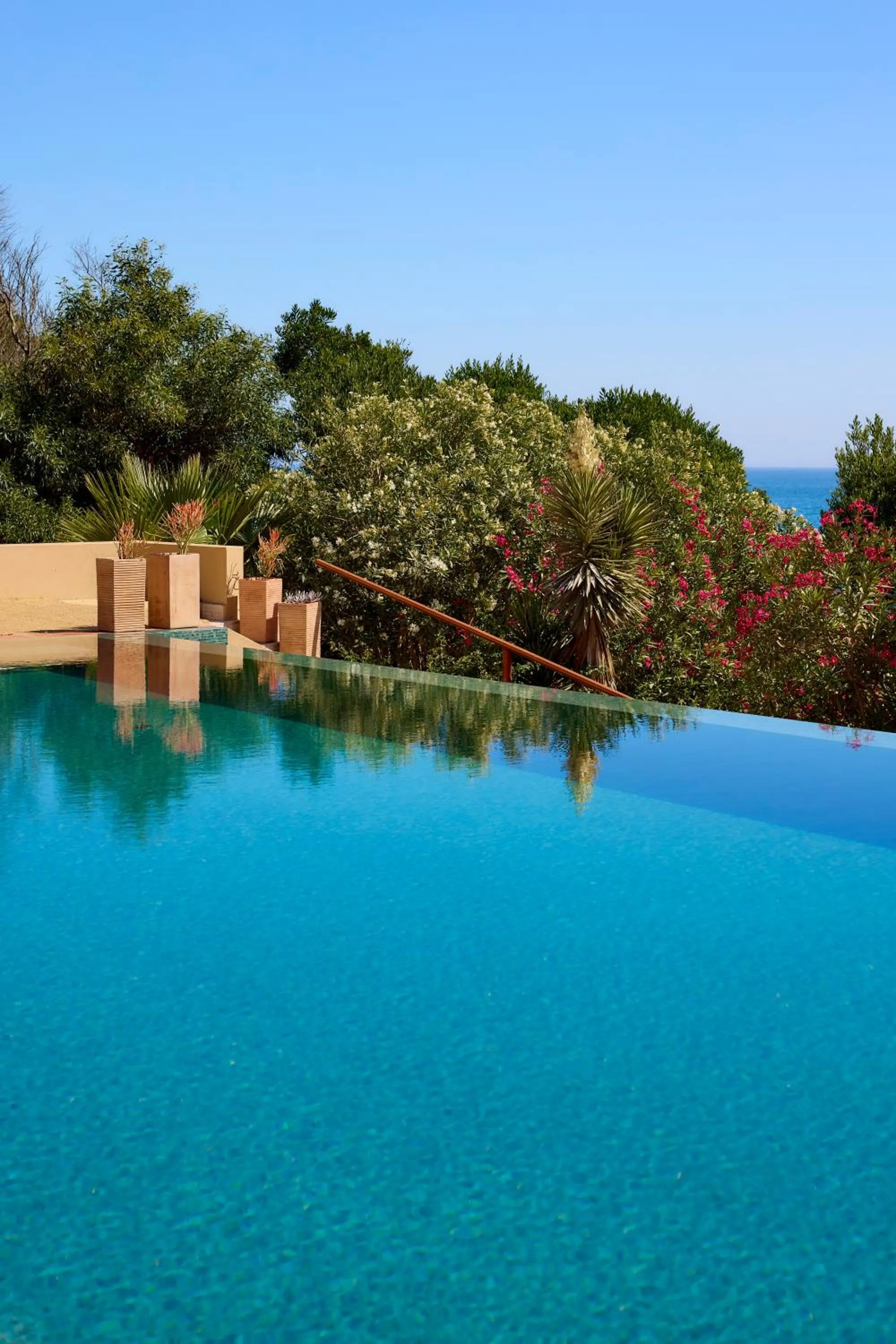 Swimming pool in Vila Joya