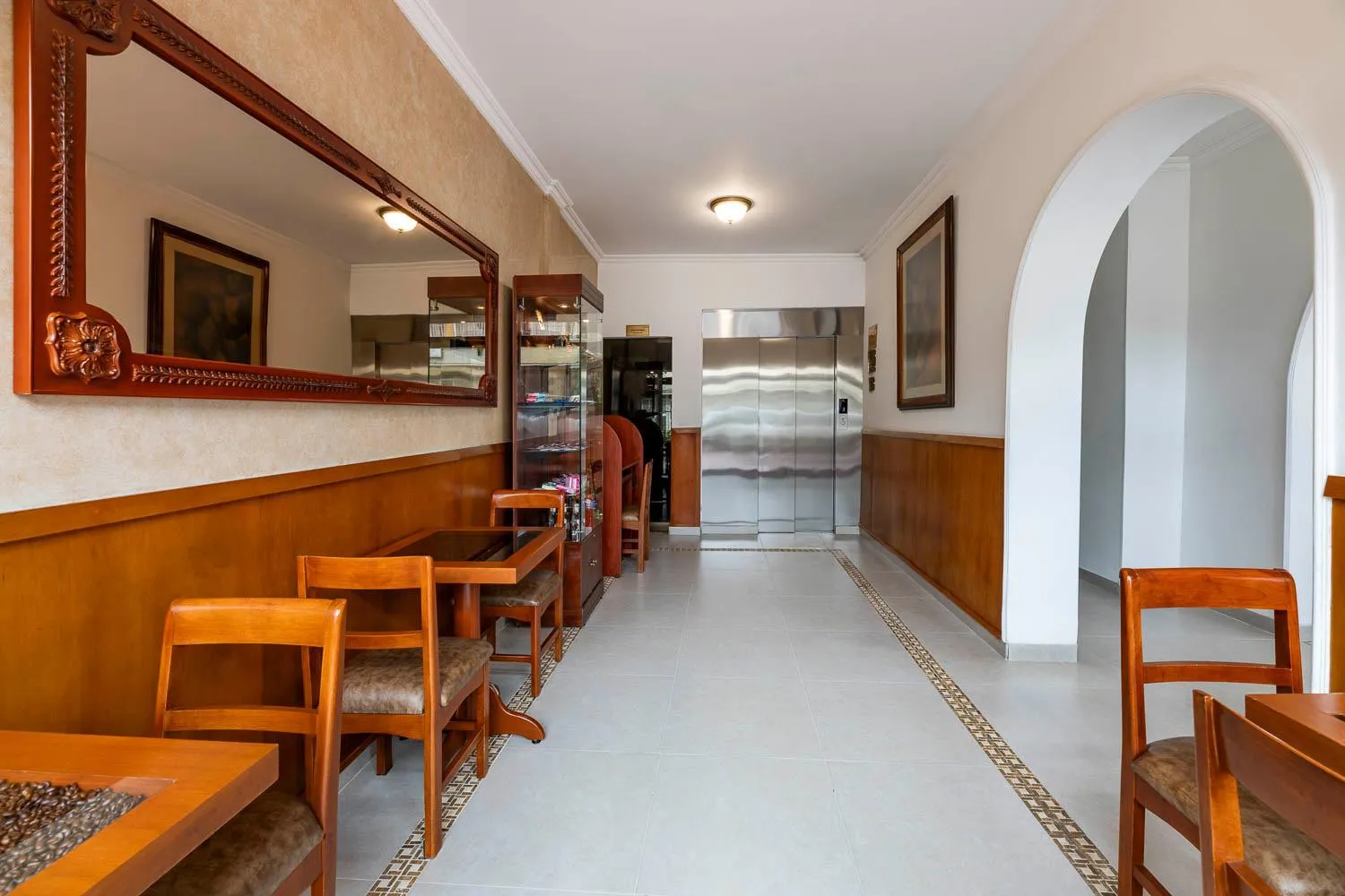 elevator in Hotel El Campin