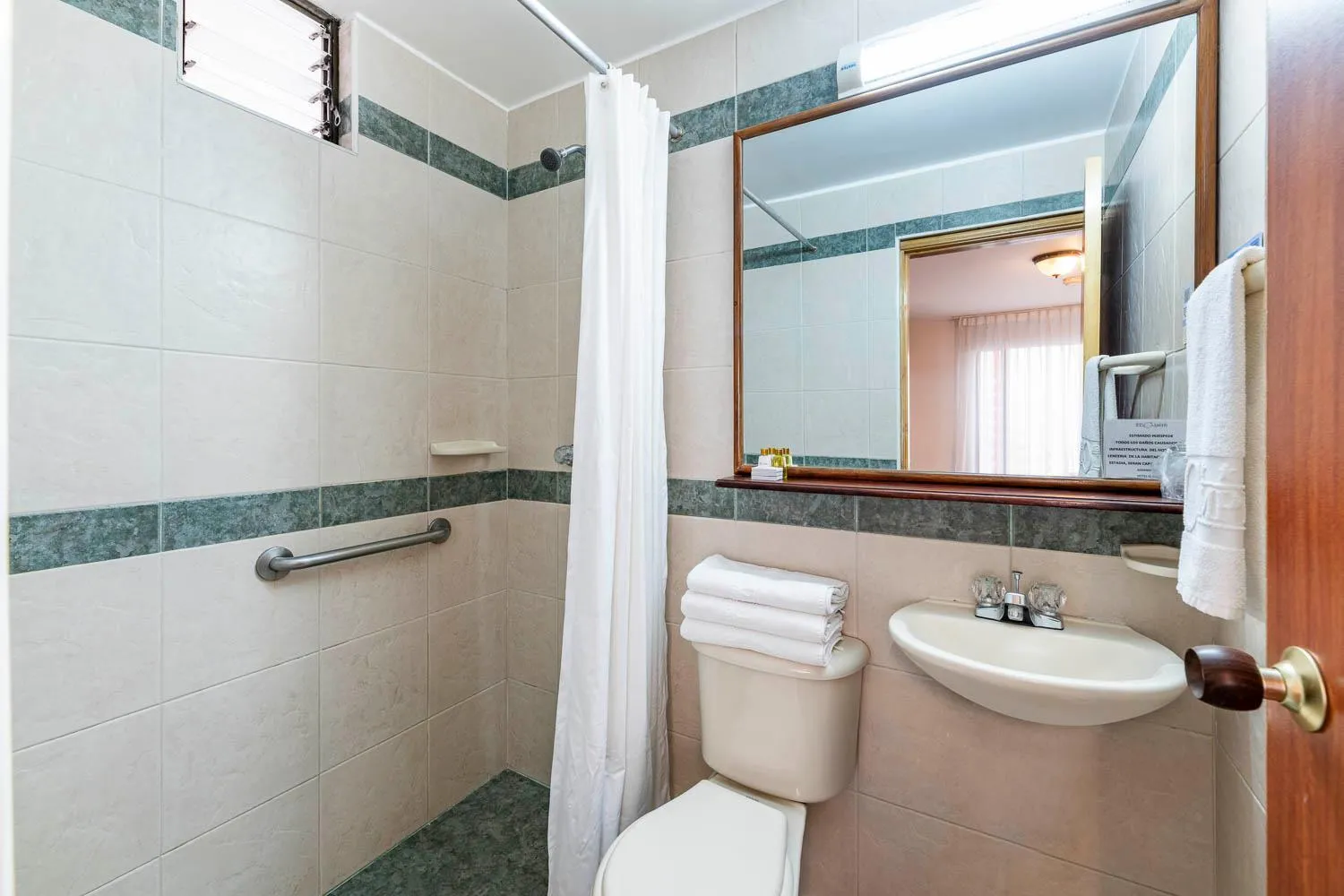 Shower in Hotel El Campin