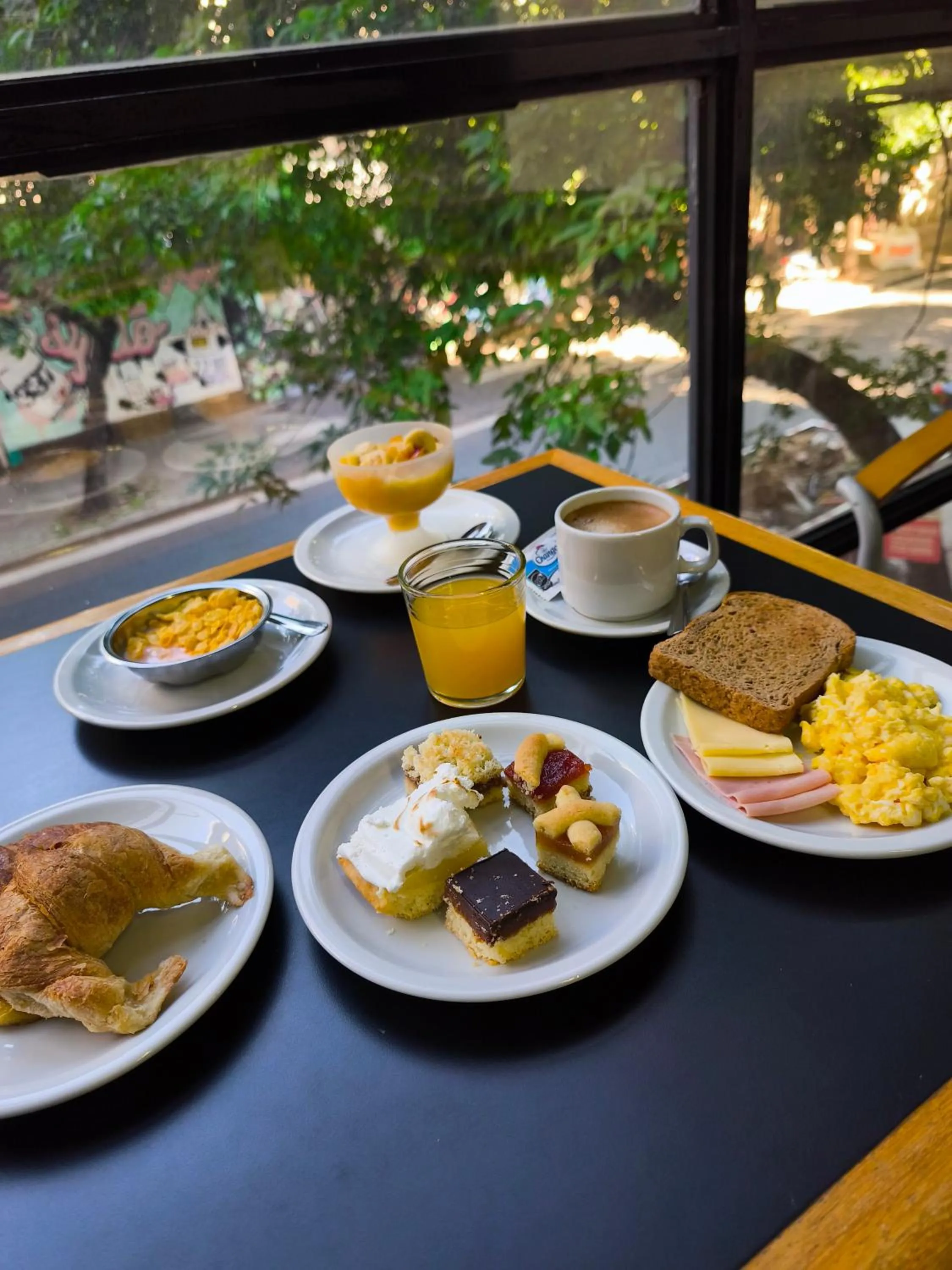 Breakfast in Apart Hotel Alvear