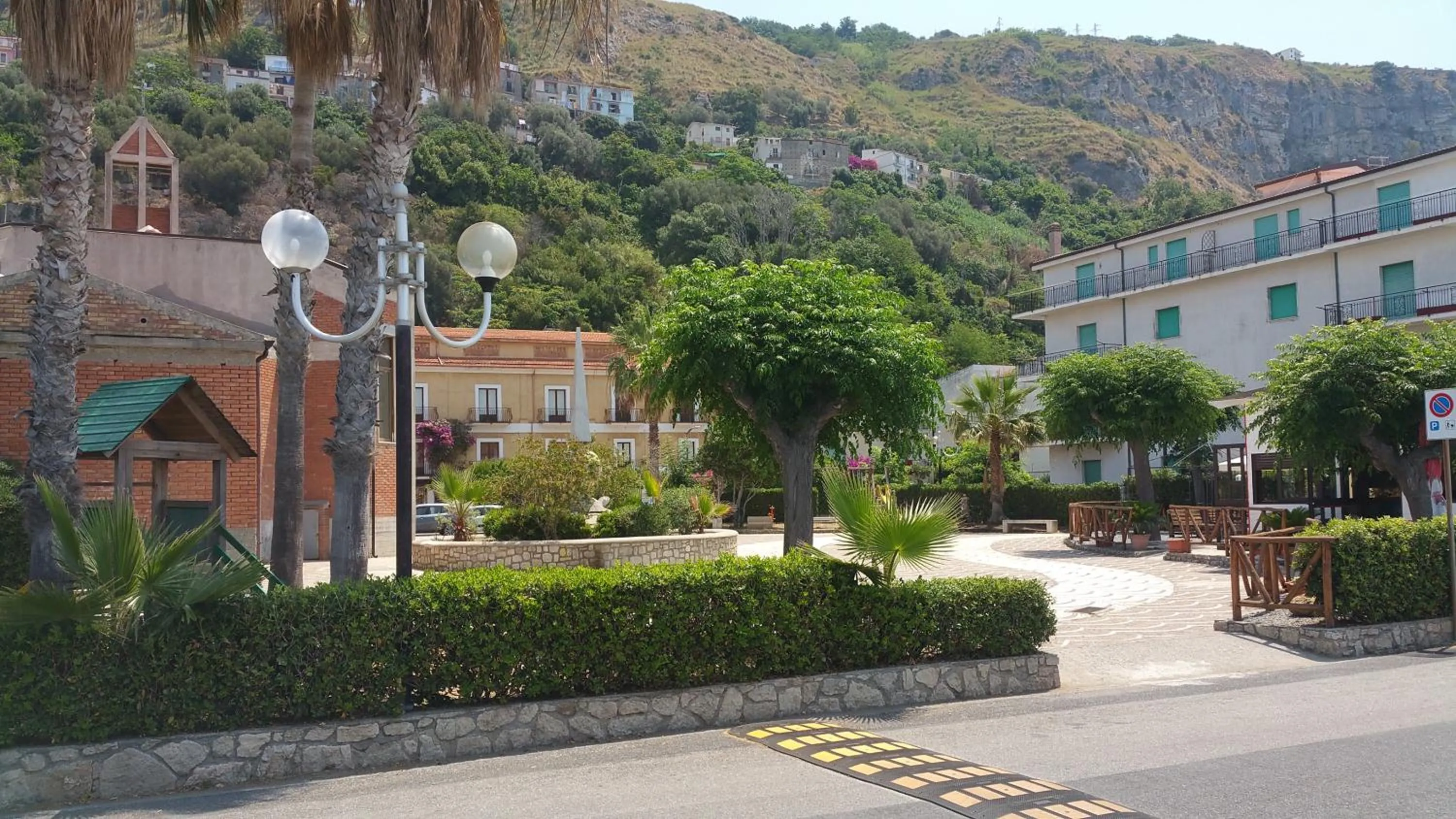 Property building in A due passi dal Mare