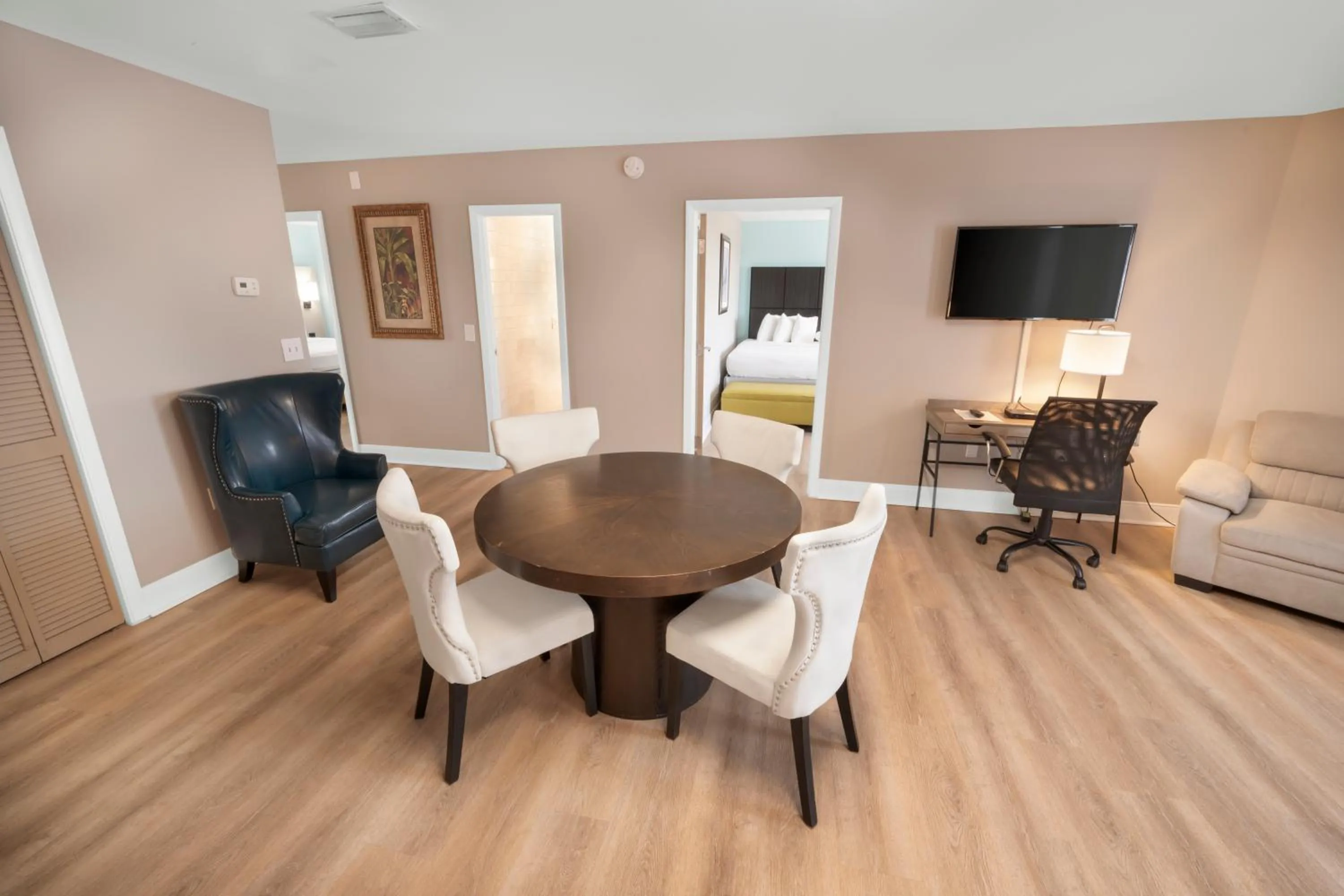 Family in Best Western Seaside Inn