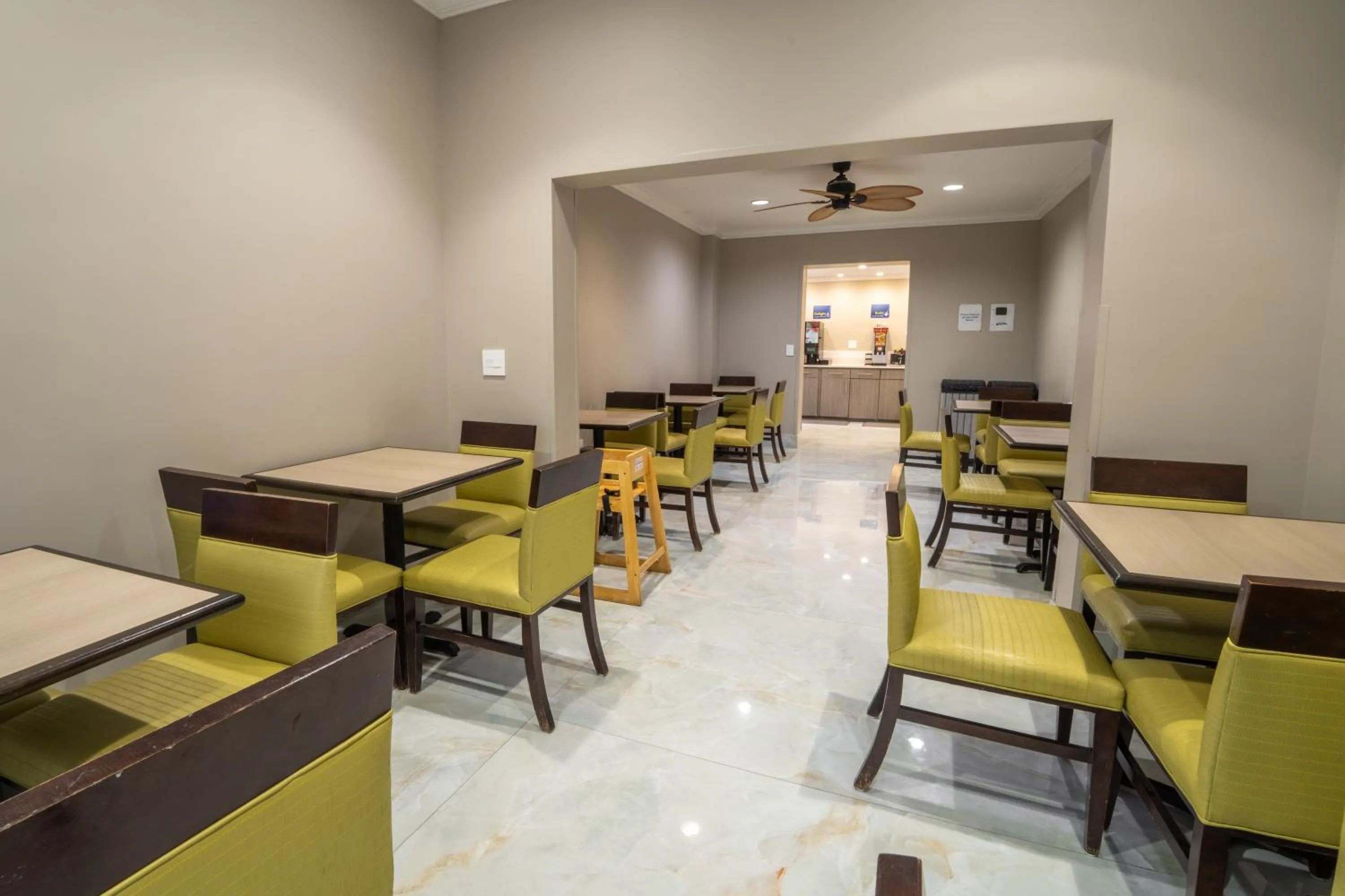 Restaurant/places to eat in Best Western Seaside Inn