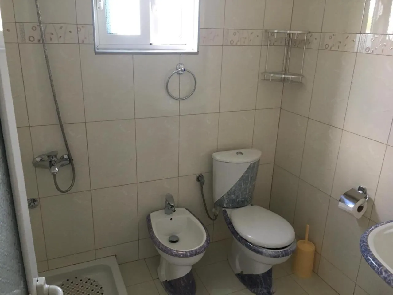 Shower in Villa Denis Ksamil