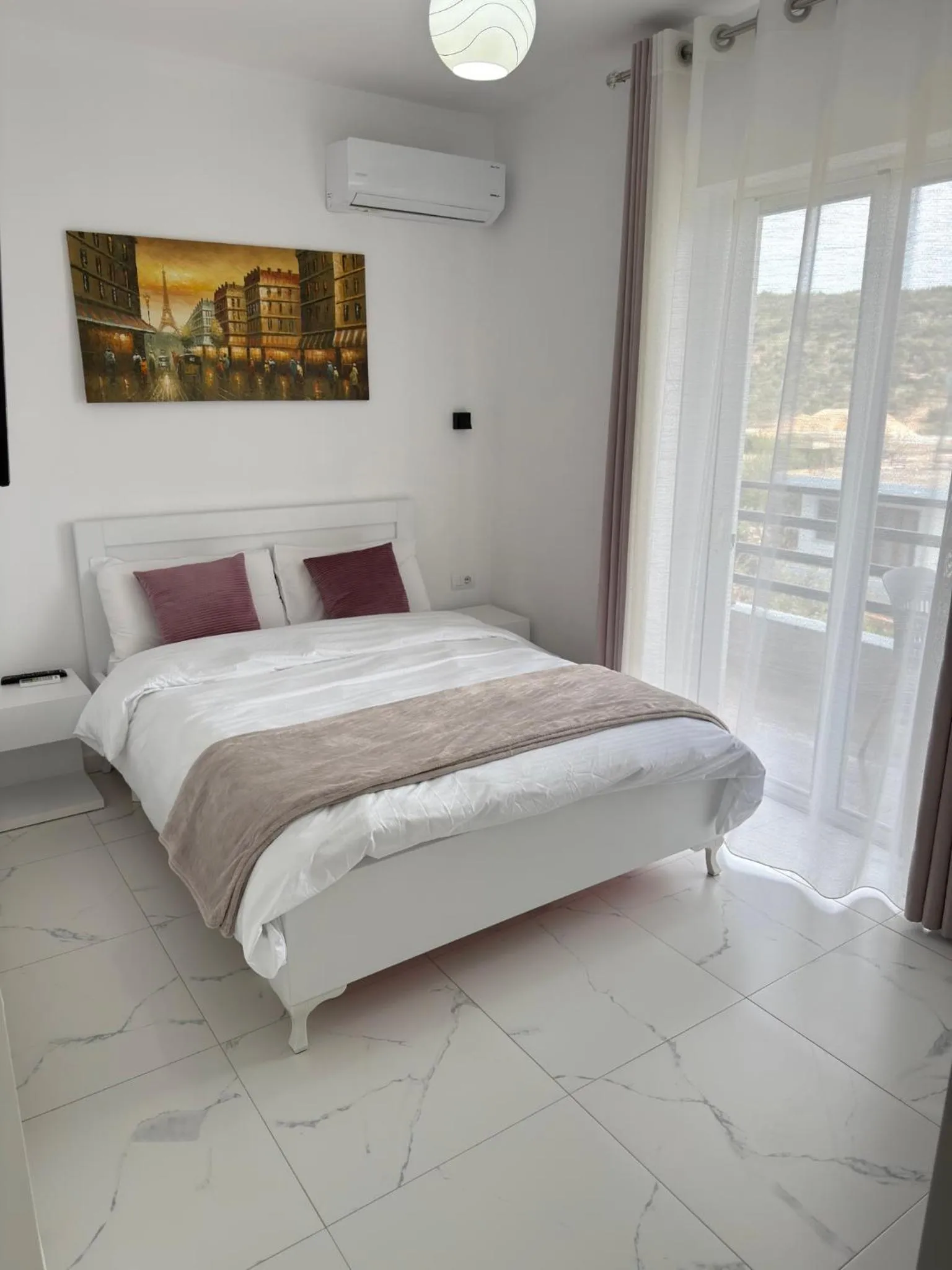 Bed in Villa Denis Ksamil