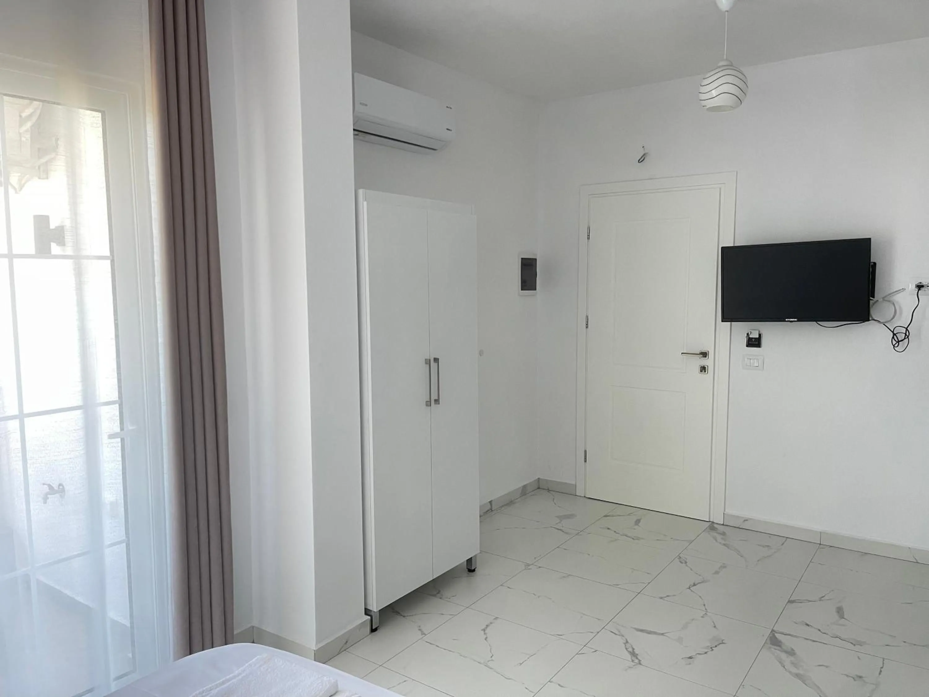 TV and multimedia in Villa Denis Ksamil