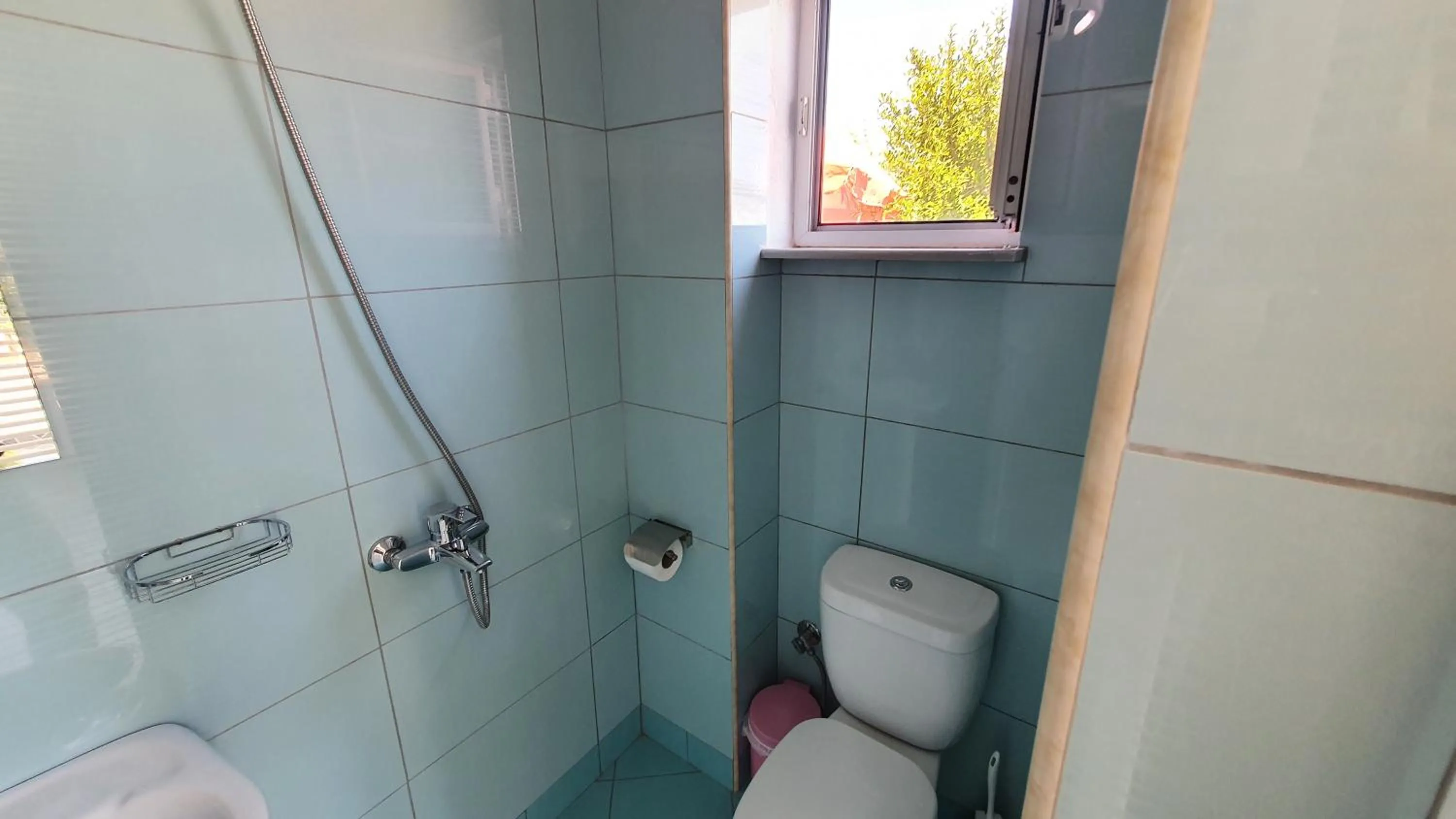 Toilet in Villa Denis Ksamil