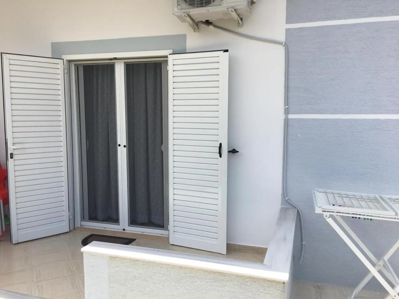 Facade/entrance in Villa Denis Ksamil