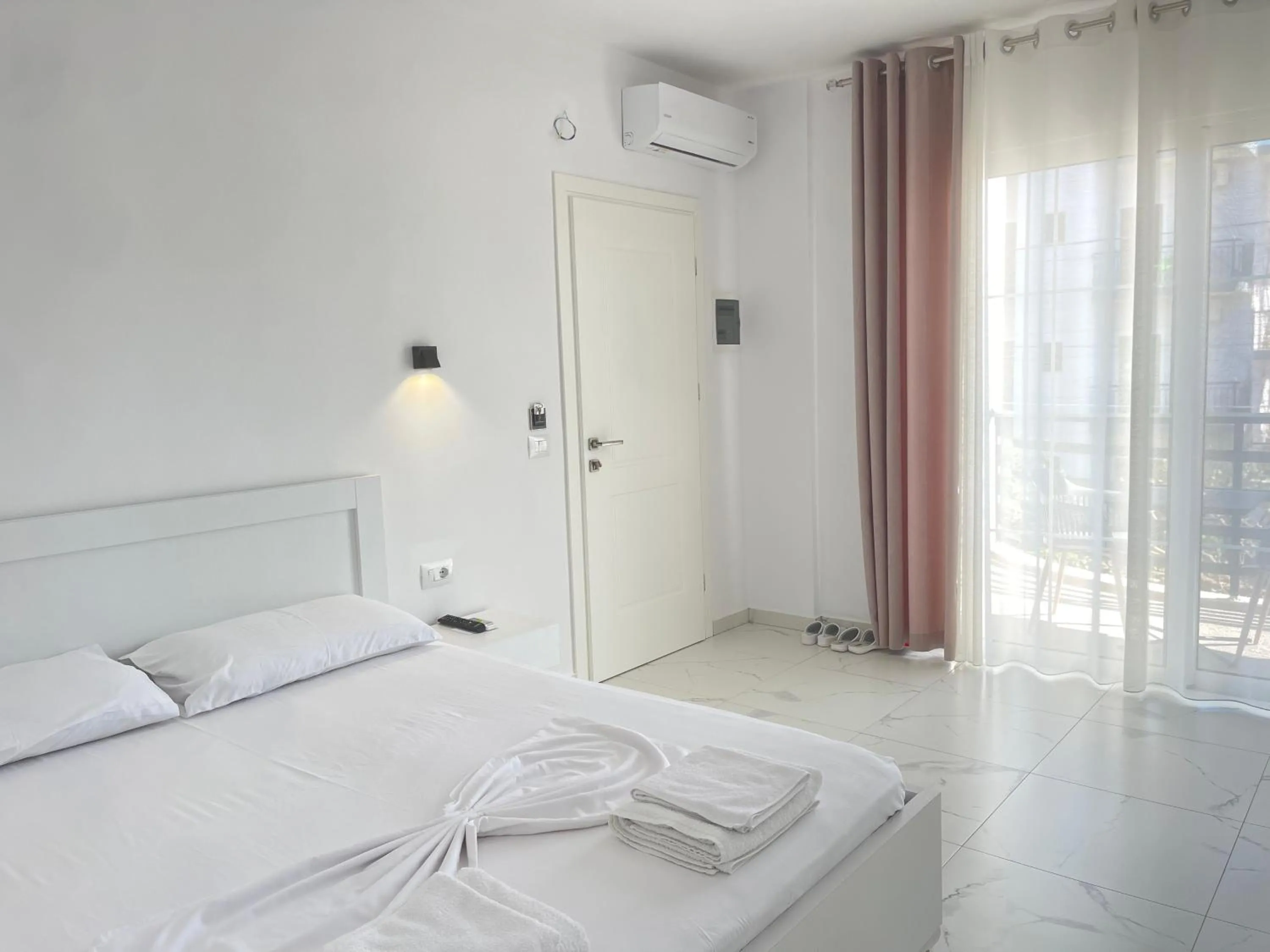 Bed in Villa Denis Ksamil