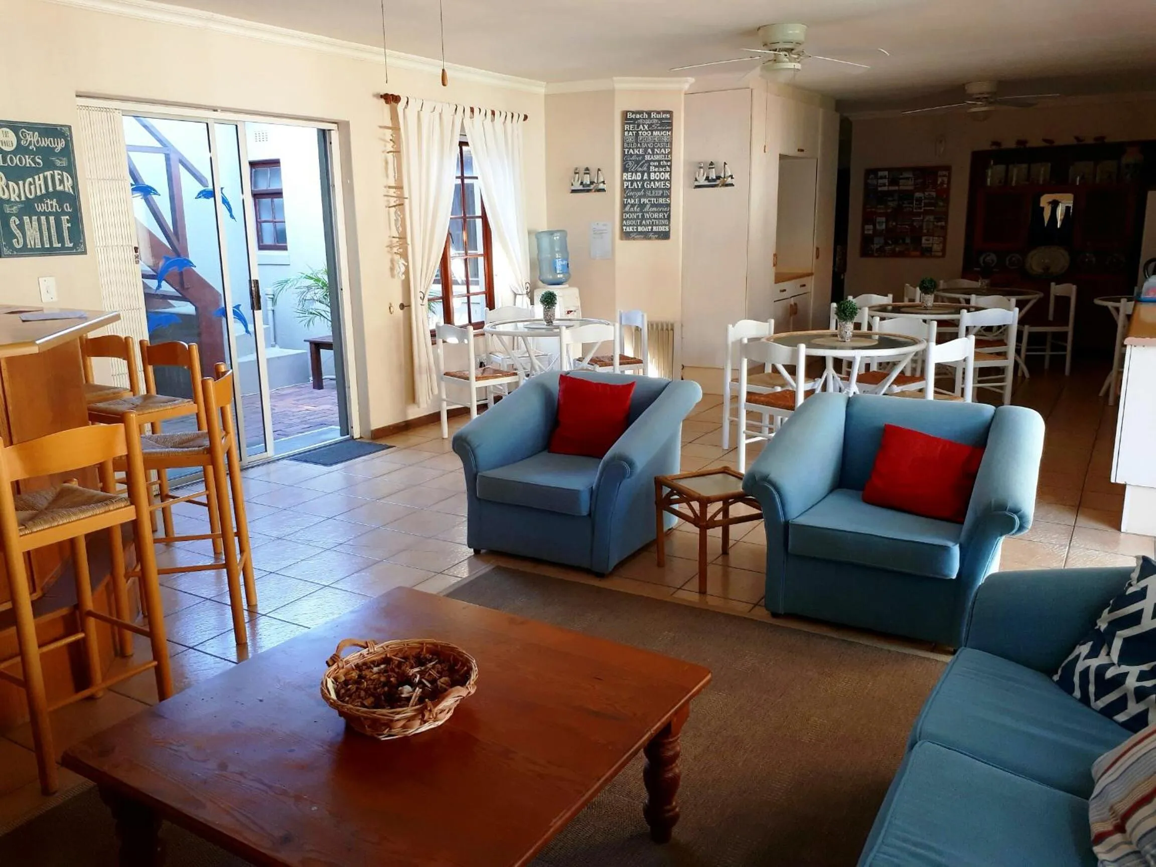 Communal kitchen in Dolphin Inn Blouberg