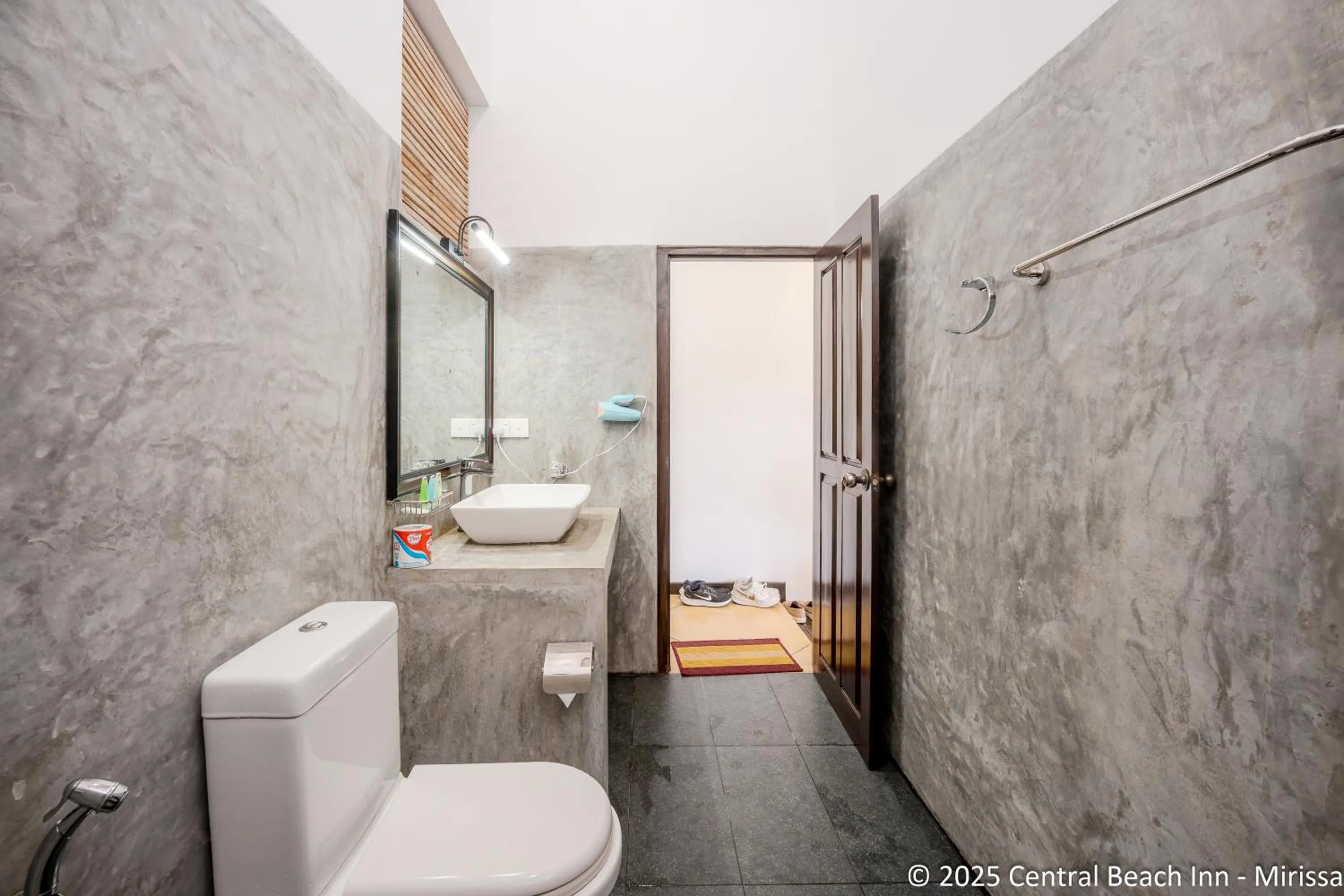 Bathroom in Central Beach Inn