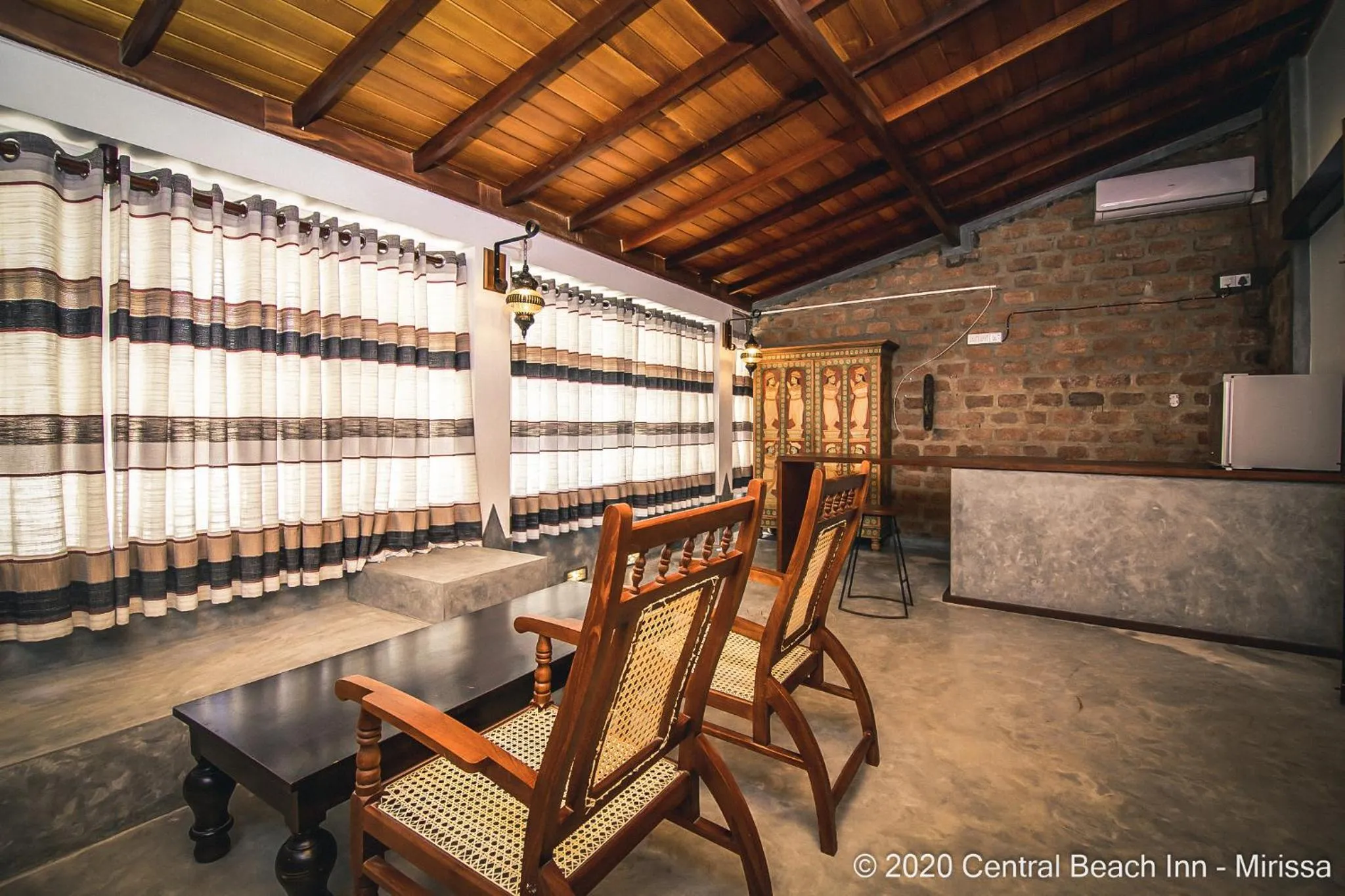 Living room in Central Beach Inn