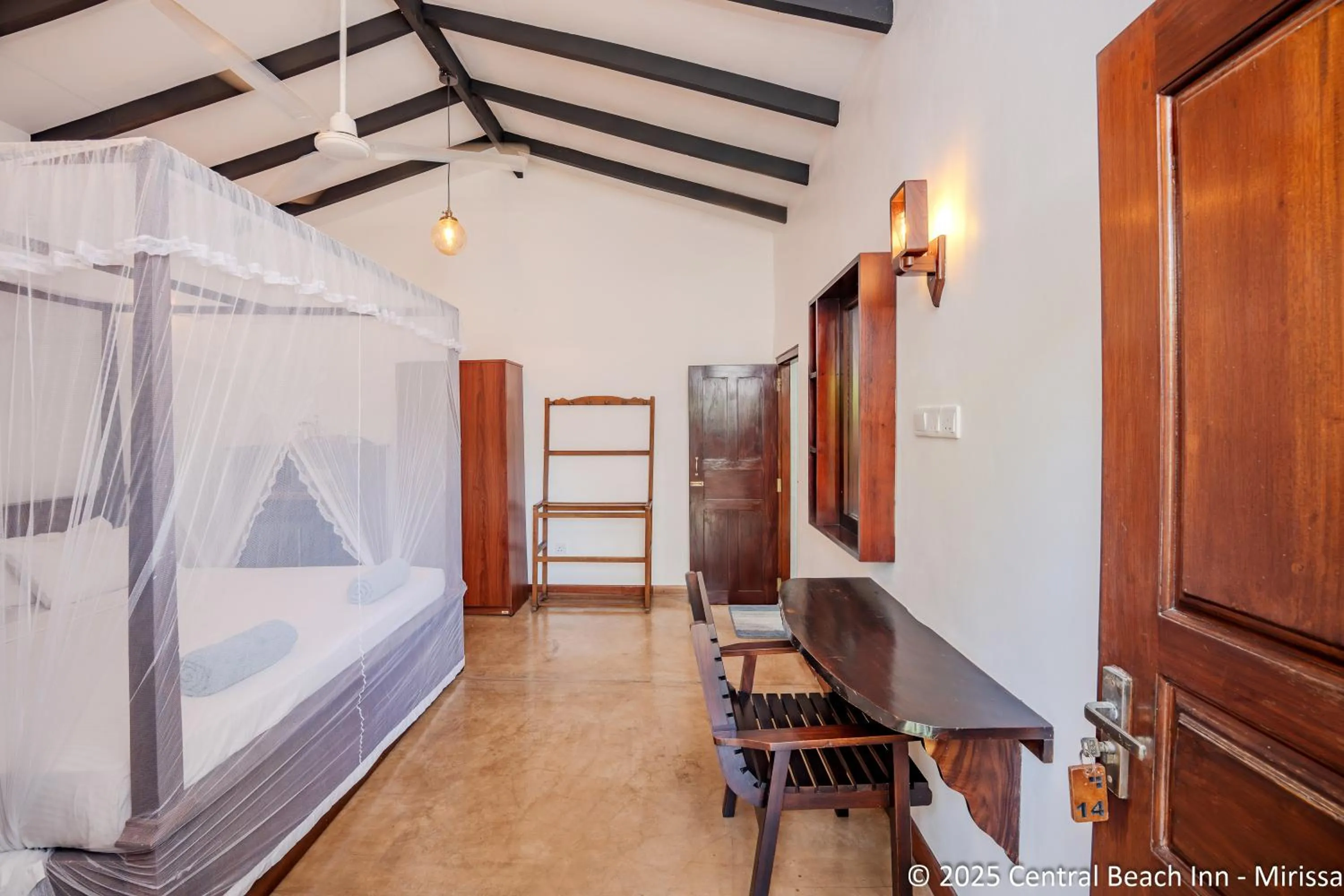 Photo of the whole room, Bed in Central Beach Inn