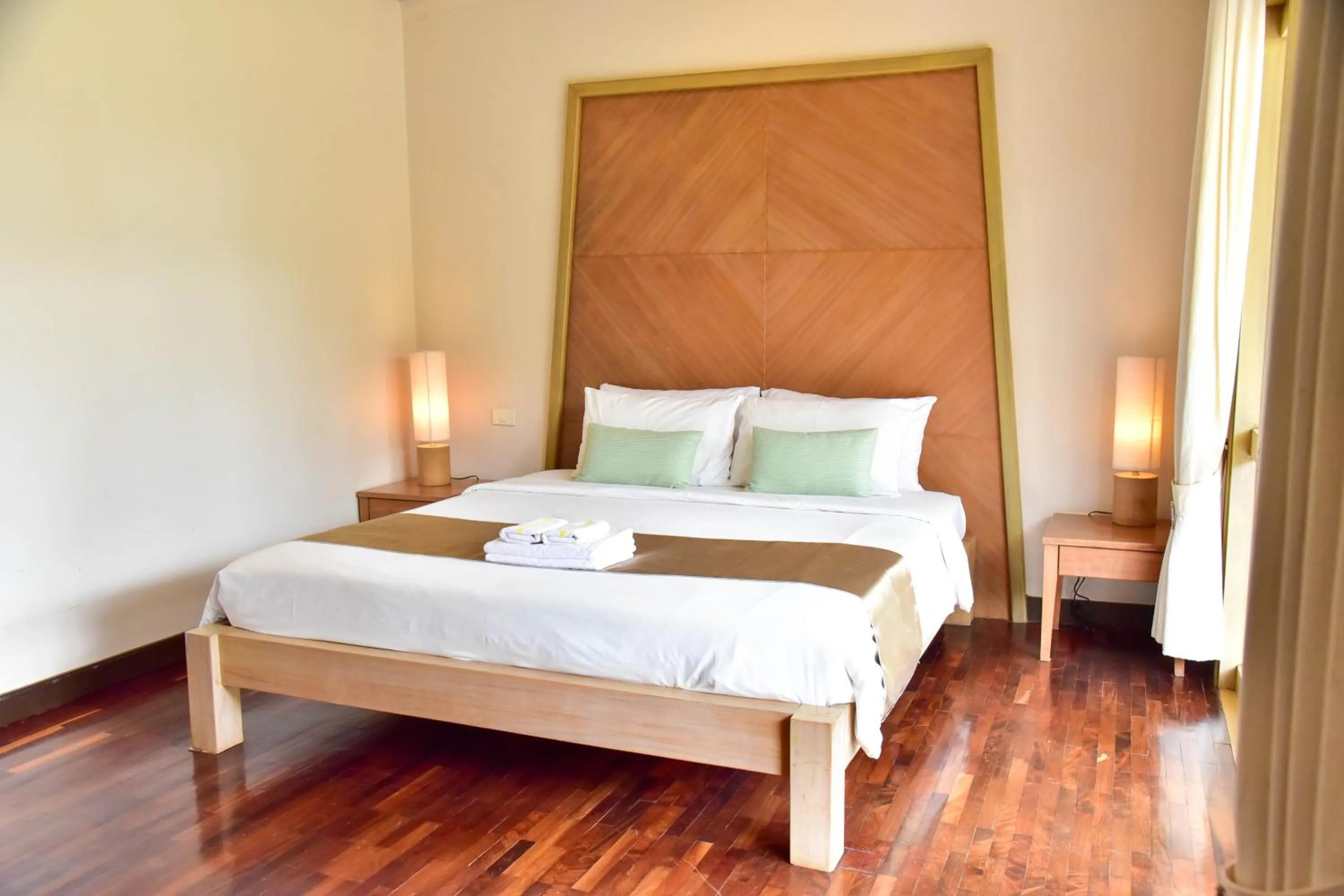 Bedroom, Bed in Tanaosri Resort Pranburi