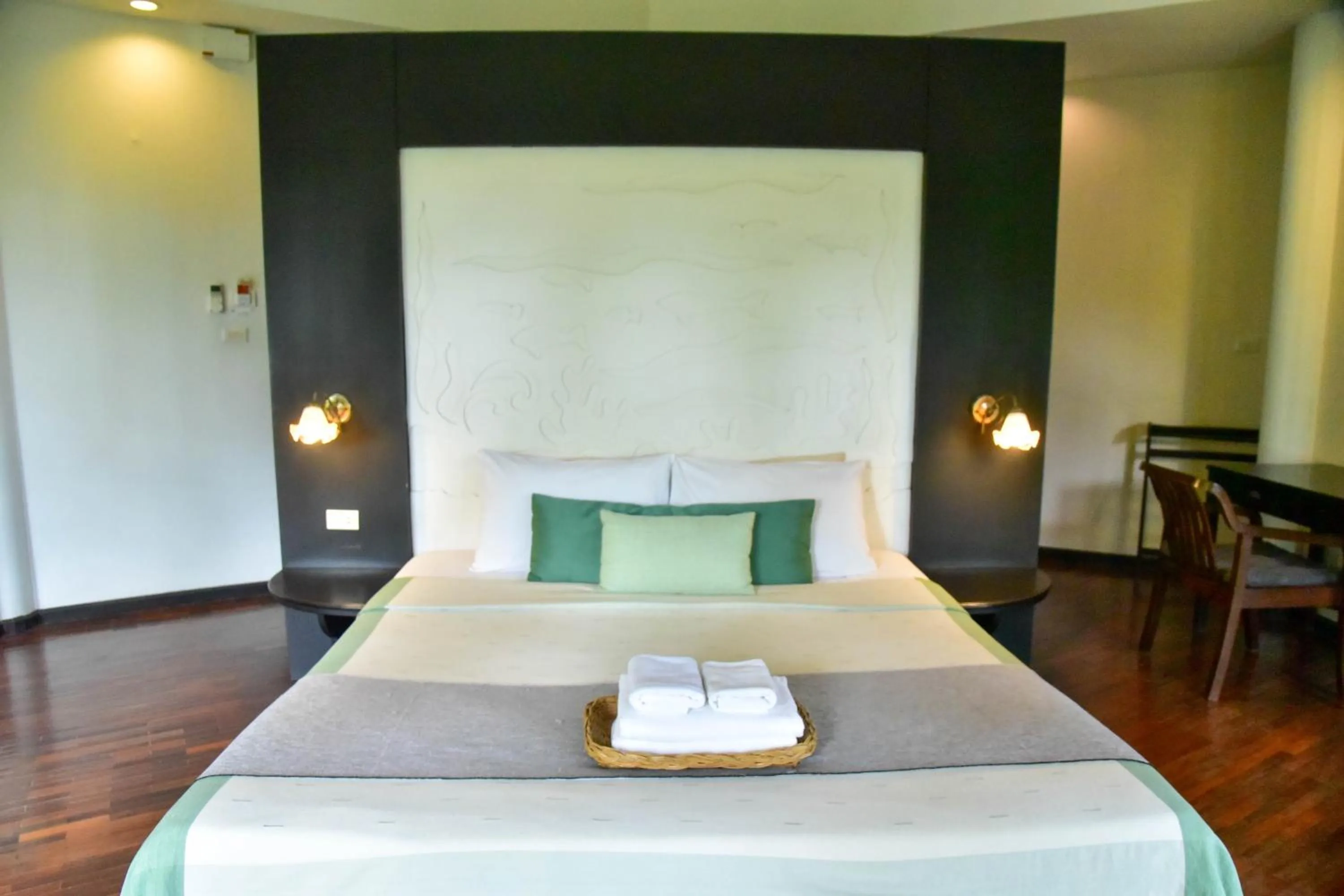 Bedroom, Bed in Tanaosri Resort Pranburi