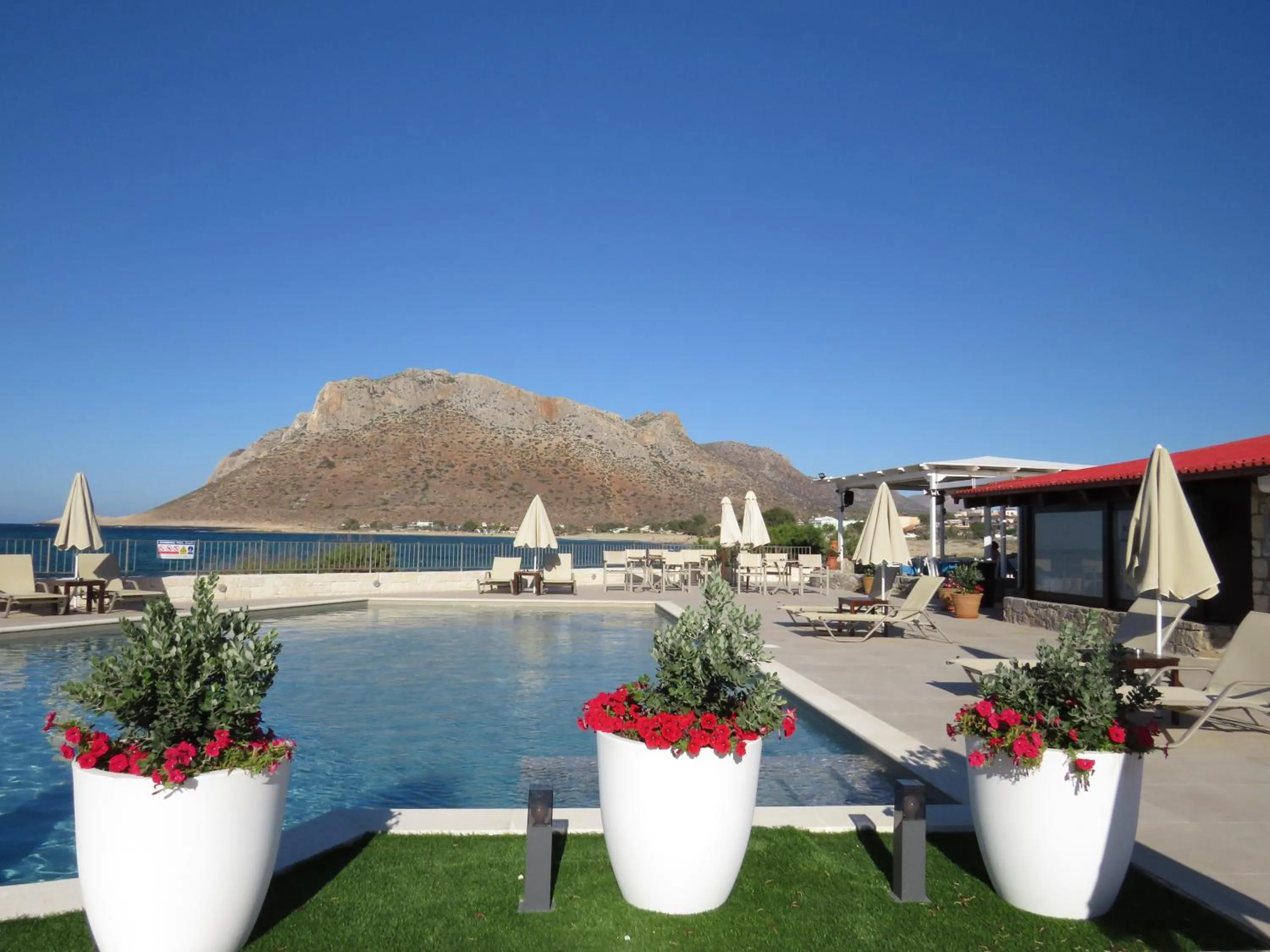 Swimming pool in Blue Beach Villas Apartments