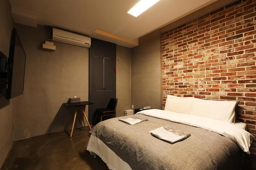 Bed in boutique hotel k Dongdaemun
