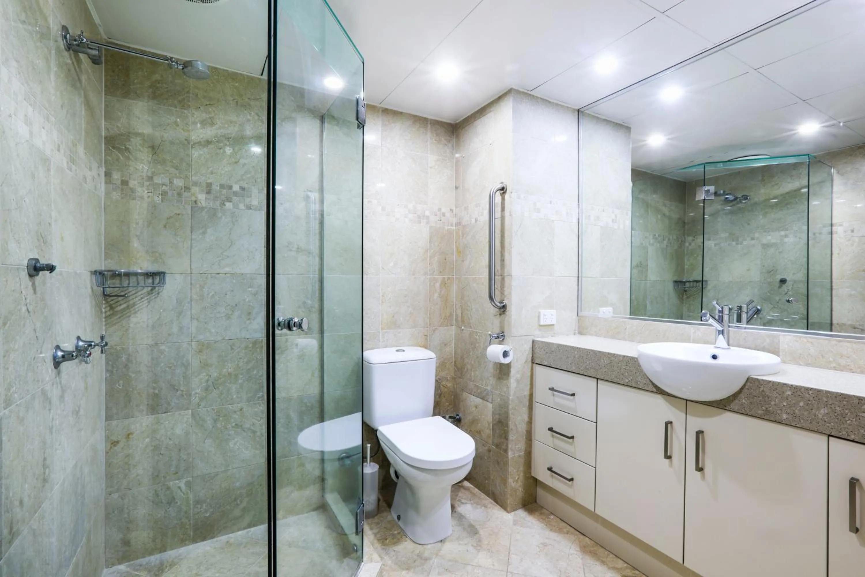 Shower in The Breakers