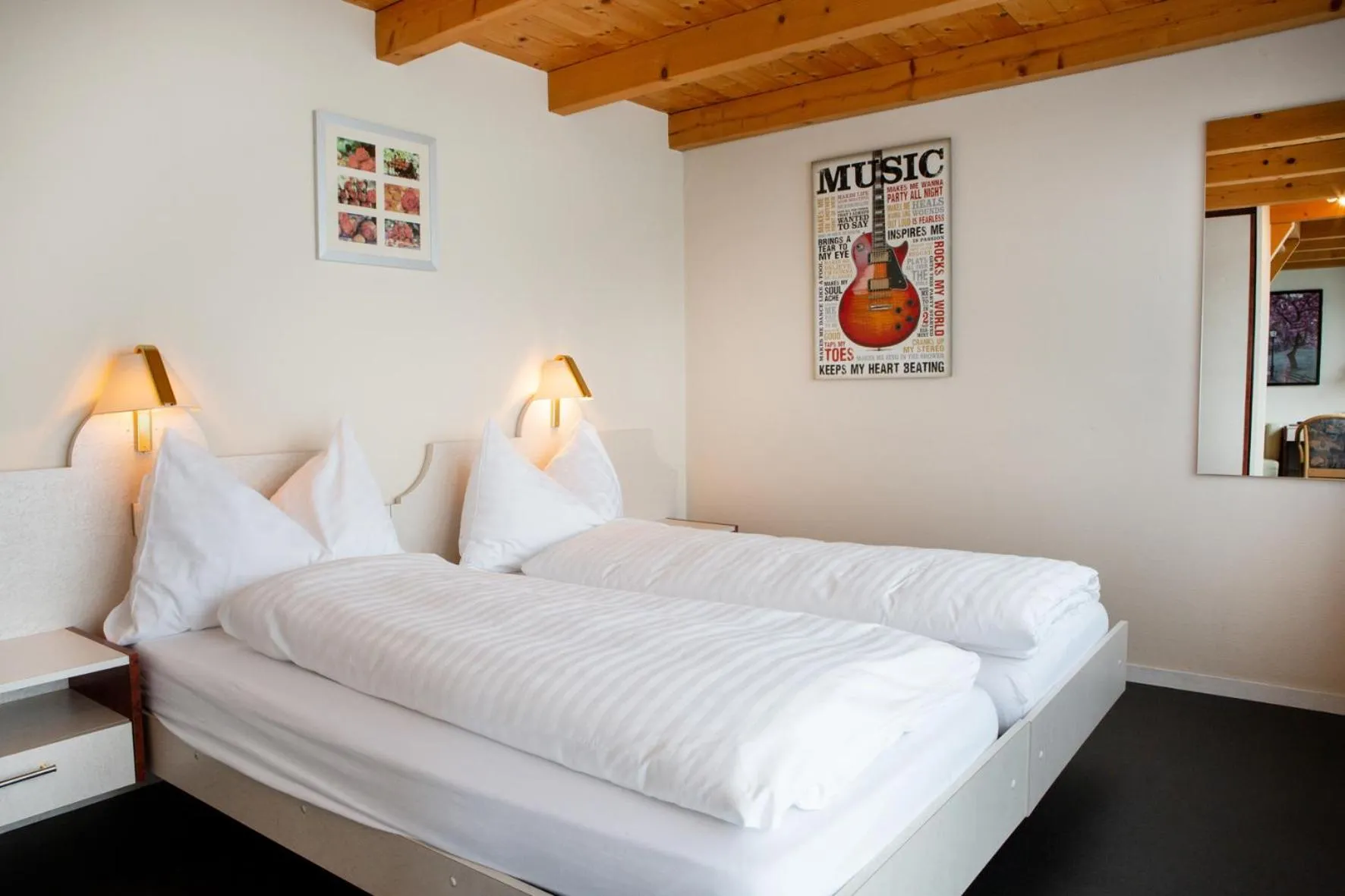 Bedroom, Bed in Strandhotel Seeblick