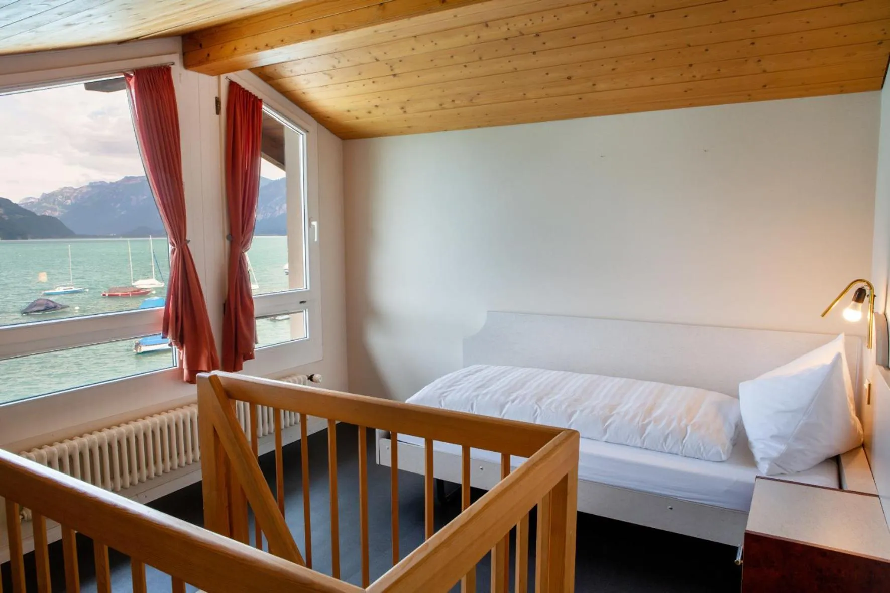 Bedroom, Bed in Strandhotel Seeblick