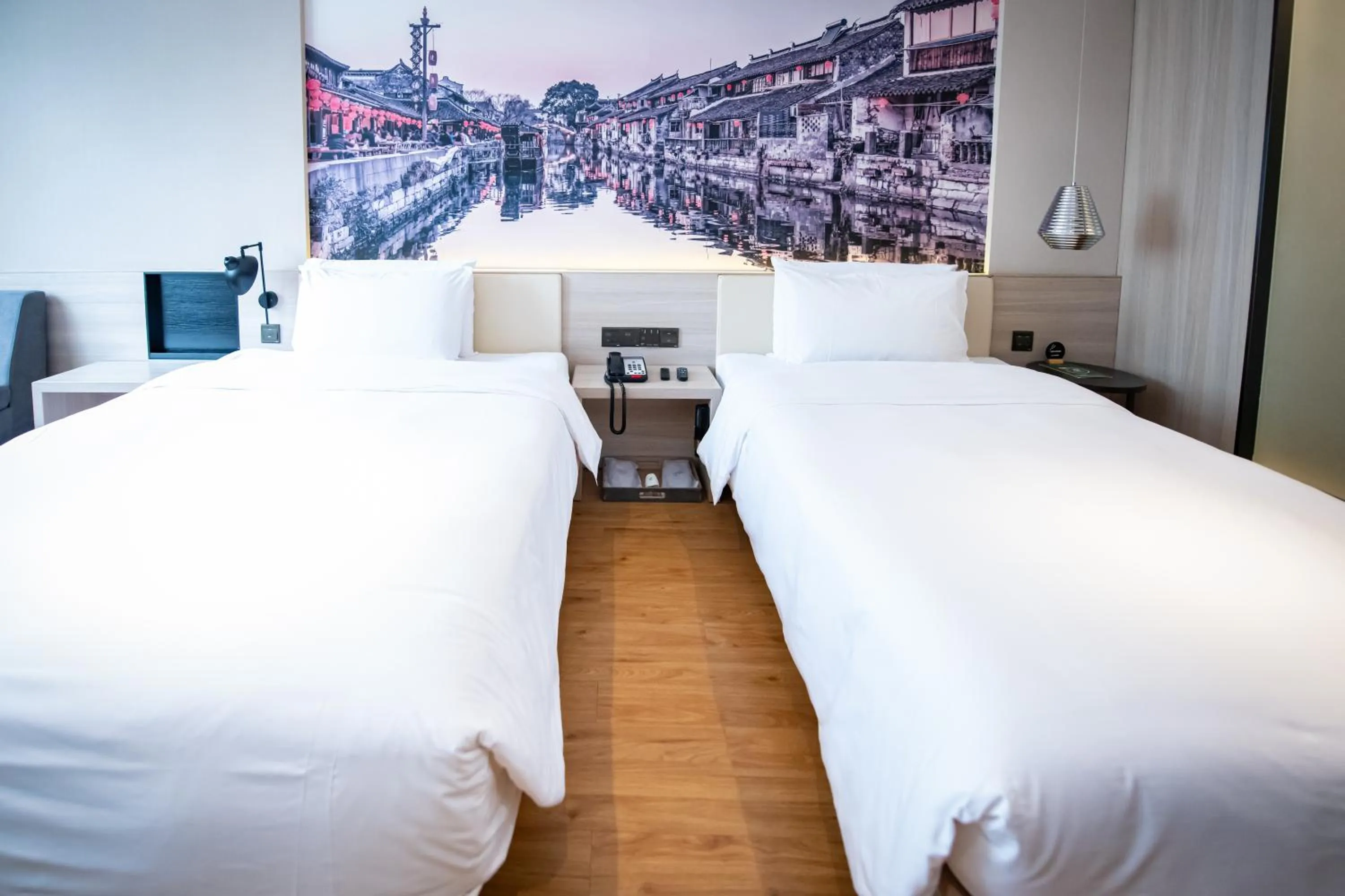 Bed in Mercure Shanghai Pudong Zhangjiang Park