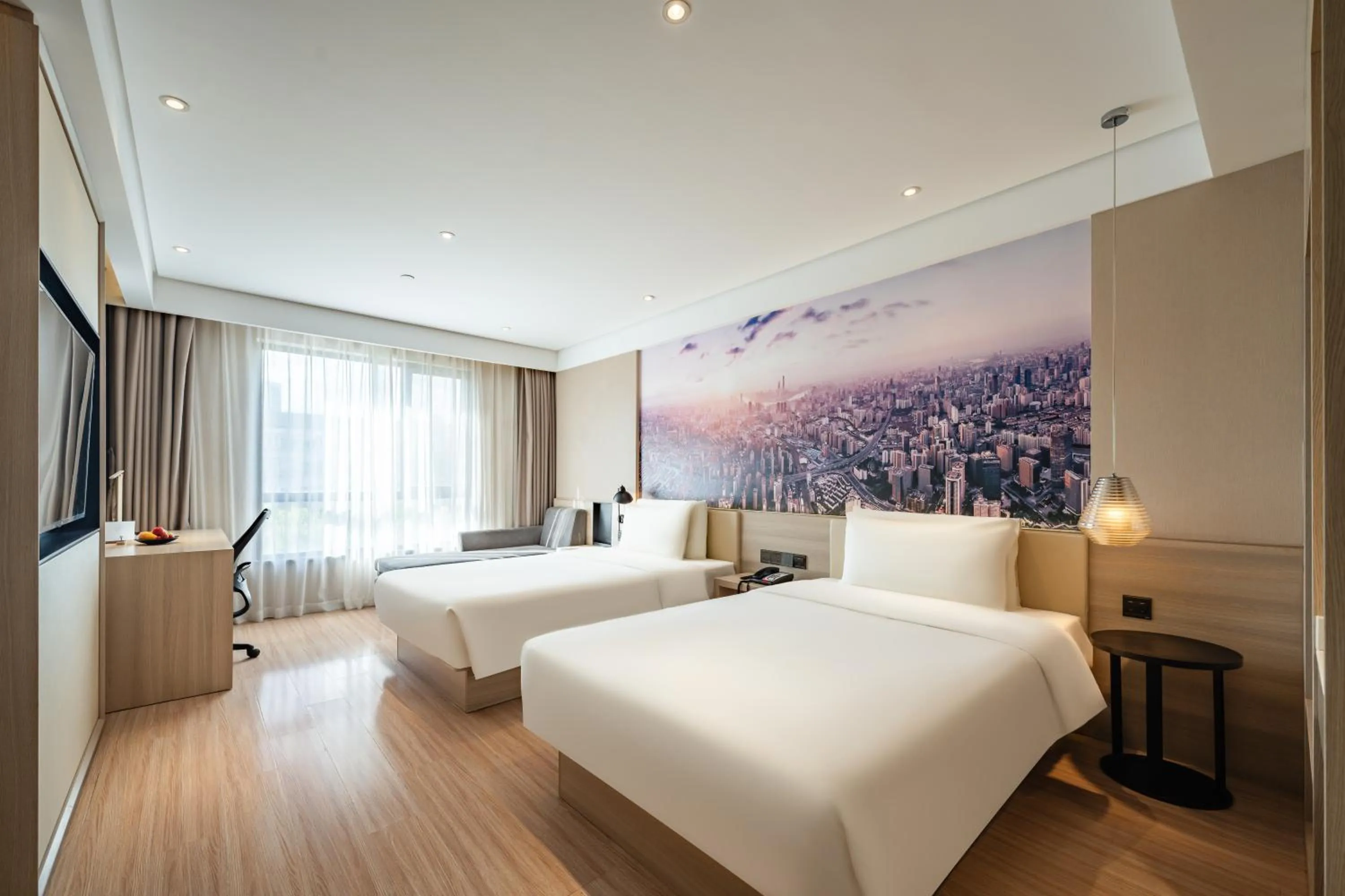 Photo of the whole room, Bed in Mercure Shanghai Pudong Zhangjiang Park